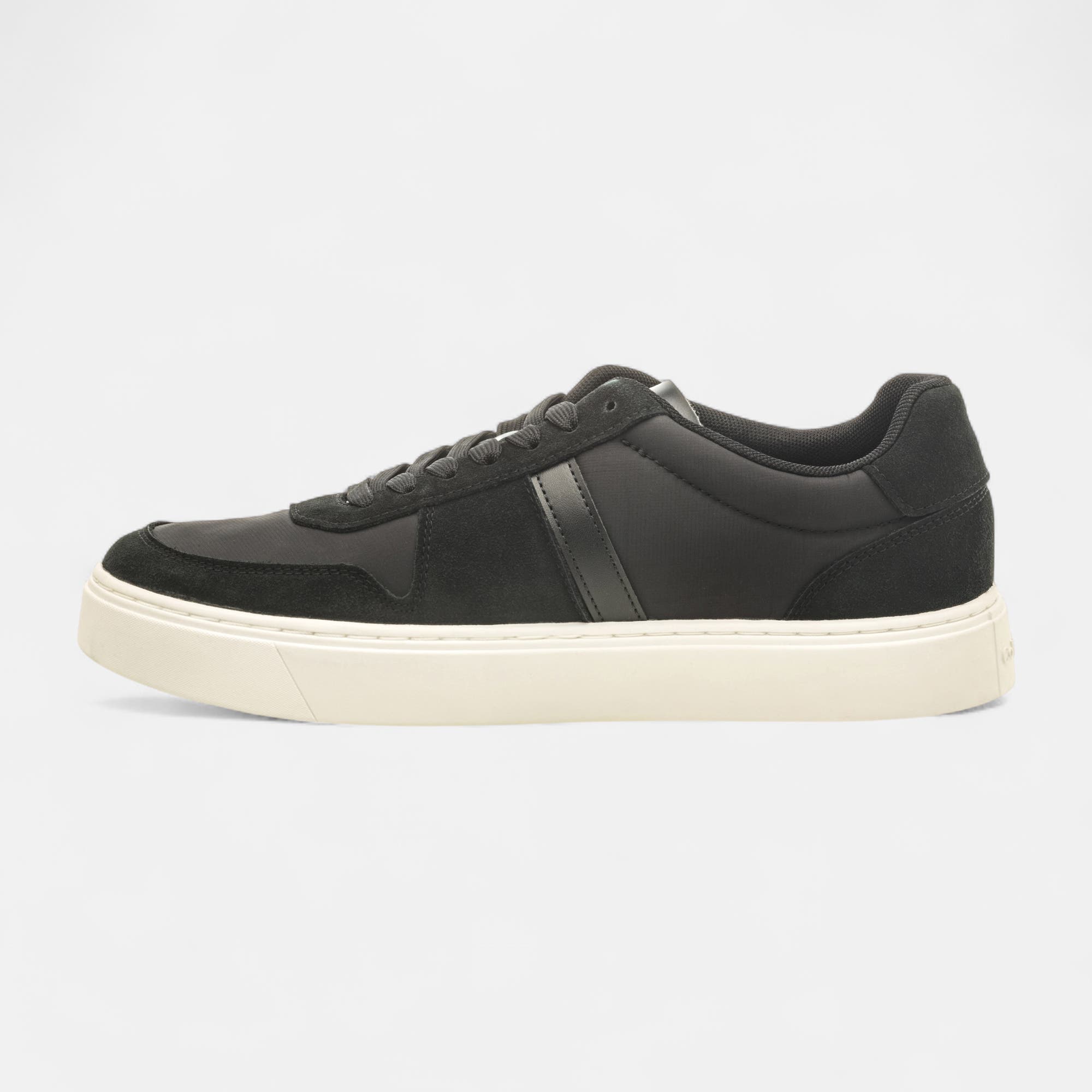 Baskets Homme en cuir noir