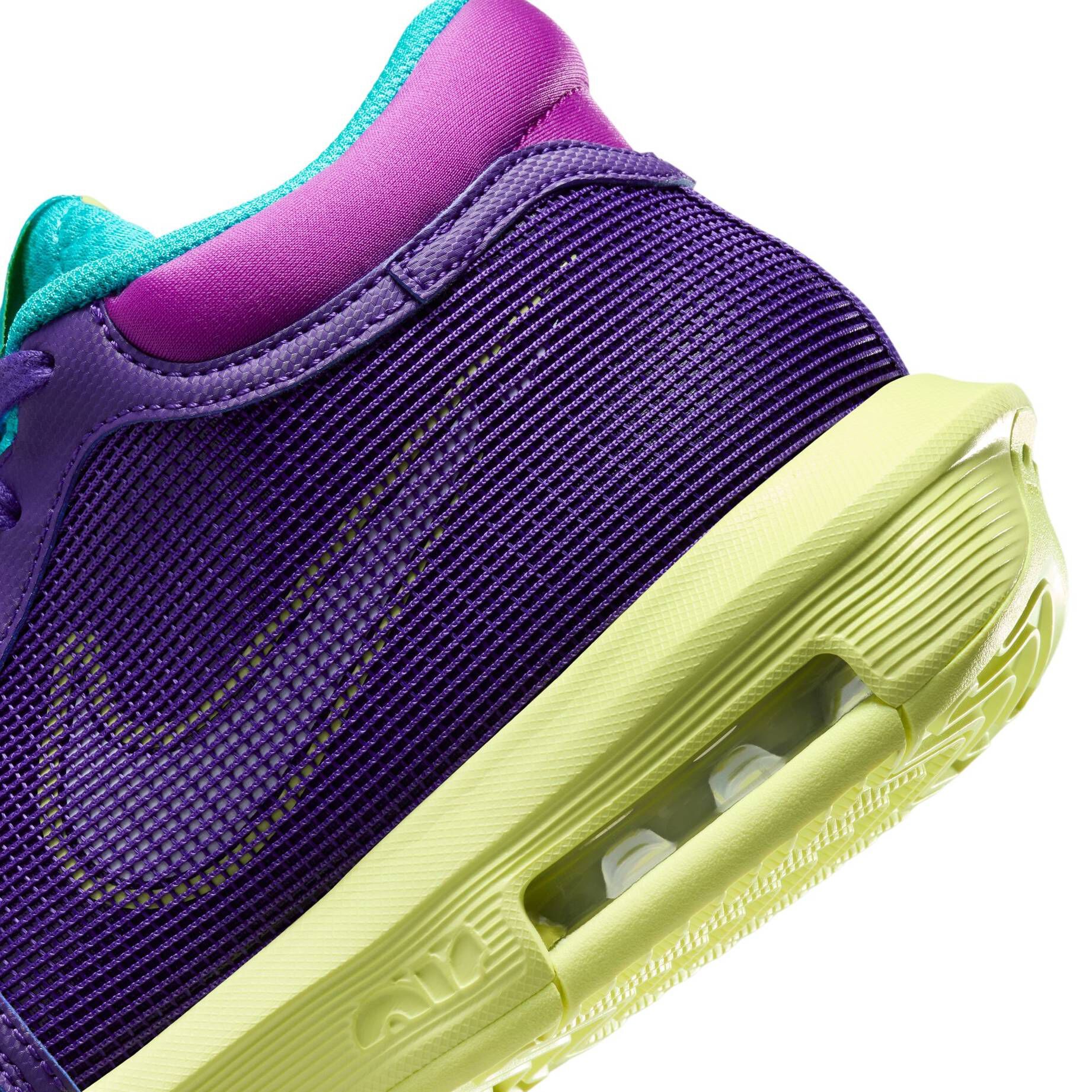 Nike| Herren Baskettballschuhe LEBRON WITNESS 8