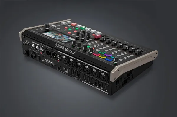 Roland VR-6HD, 28 kanaler, Bluetooth, 55 W, Sort
