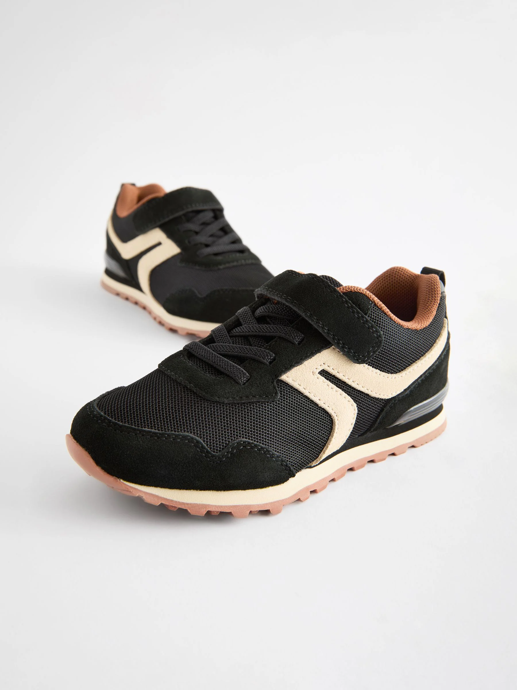Zwart - Sneakers met één bandje en elastische veters