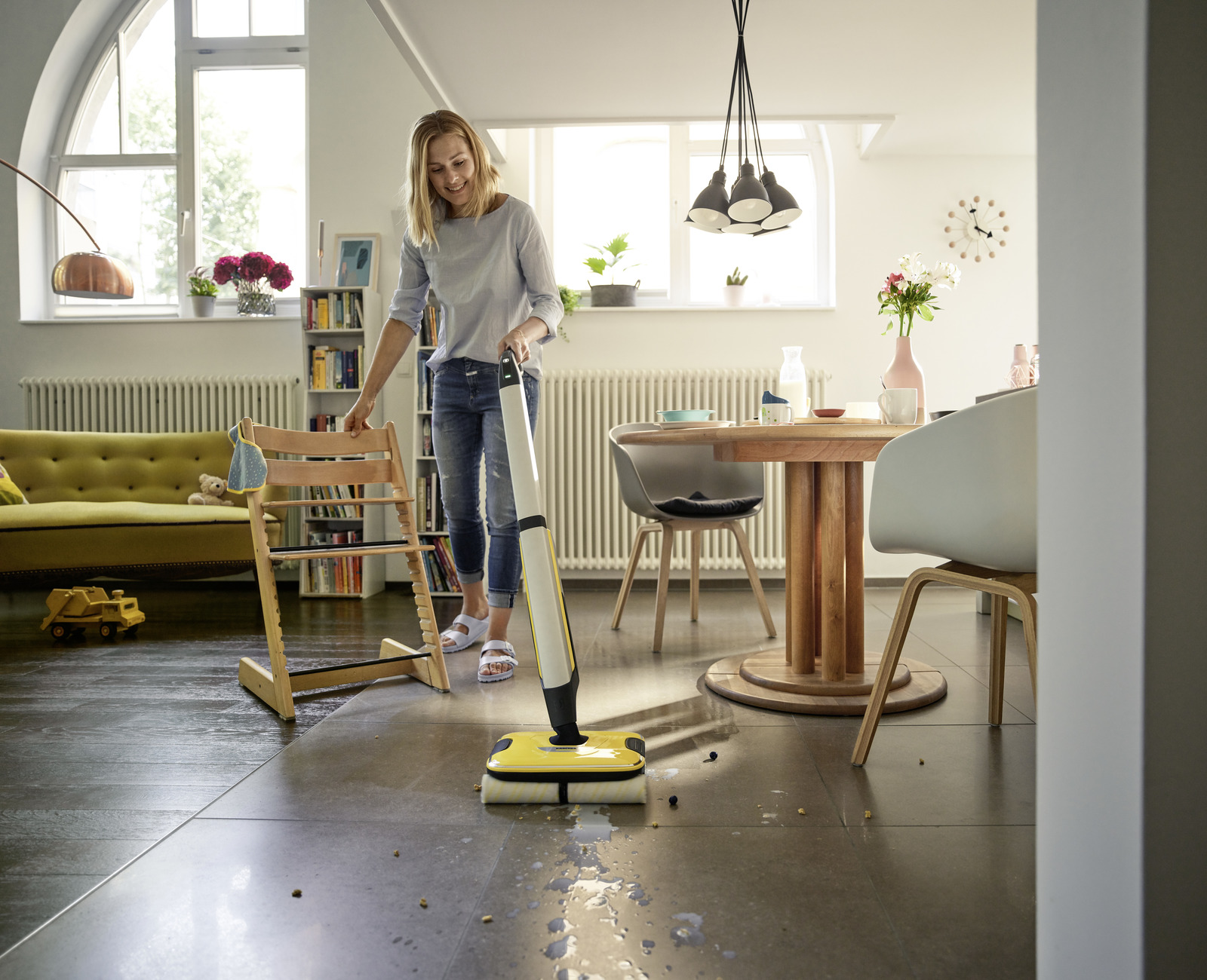 Kärcher FC 7 Cordless Battery hard floor cleaner
