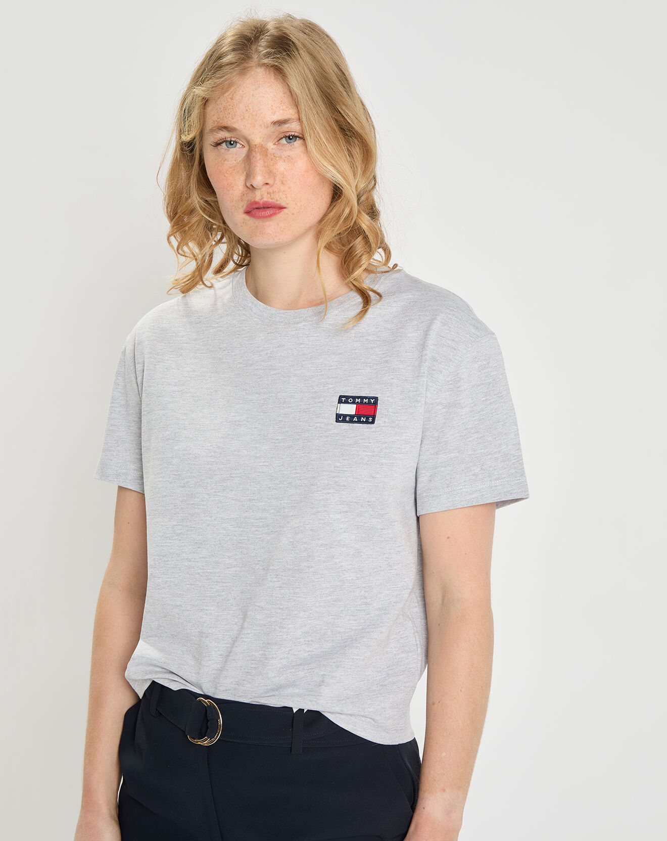 Tommy Jeans T-Shirt badge gris chiné