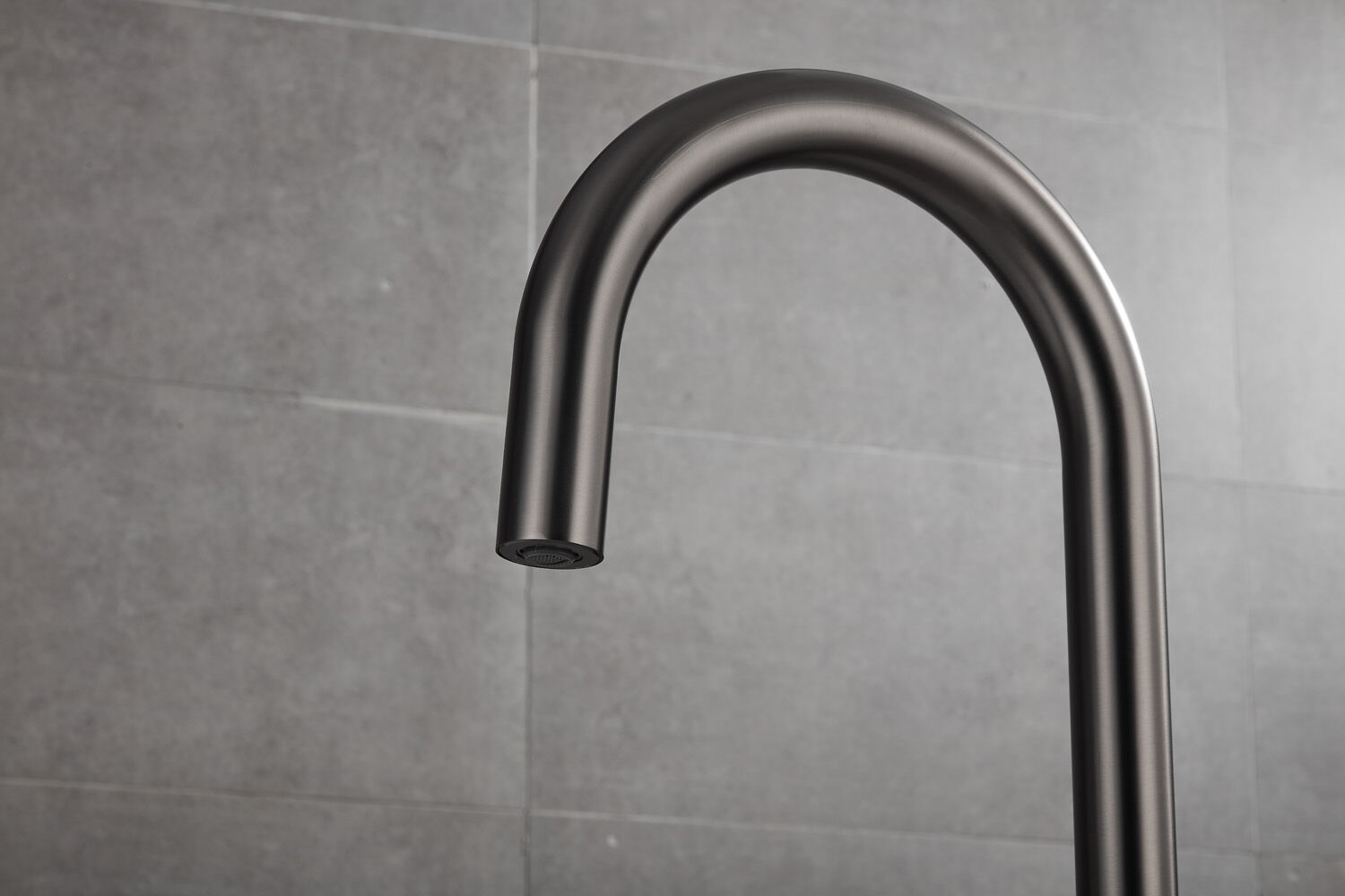 Saniclear Iron Stripes Pro inbouw badkraan rond met vrijstaande uitloop verouderd ijzer - gunmetal