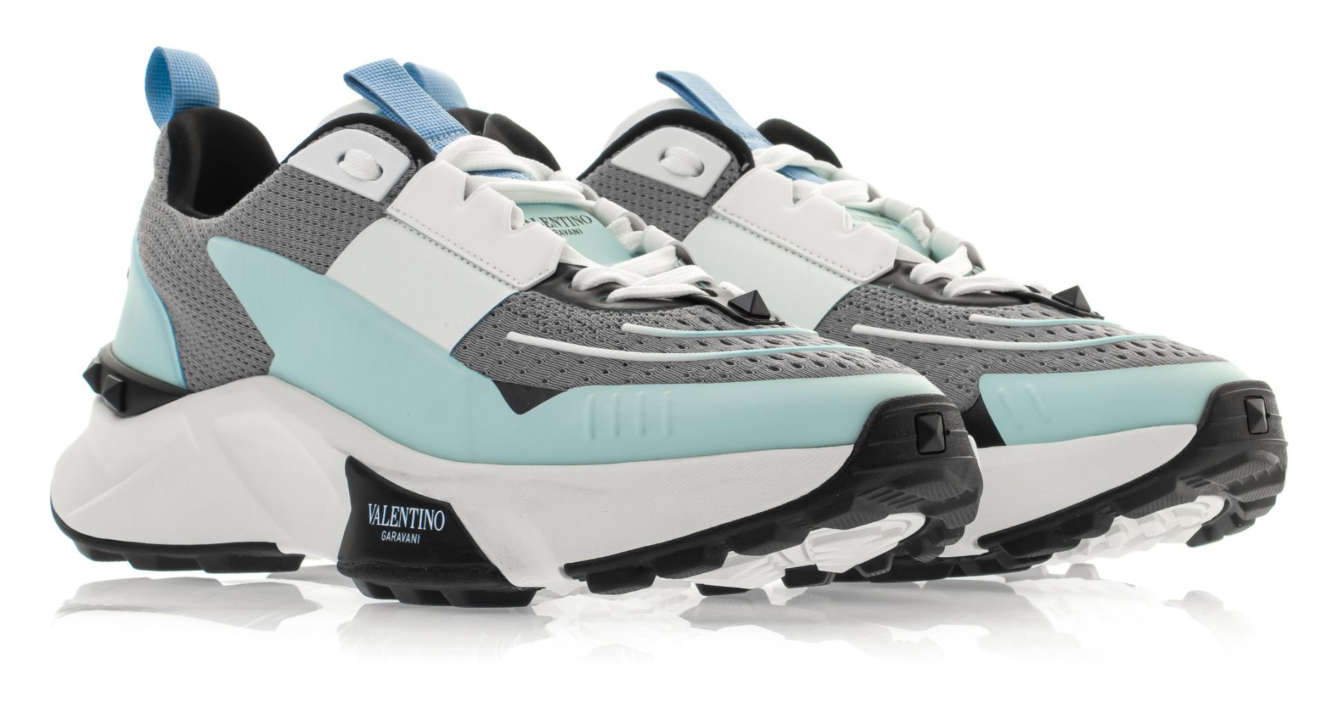 Valentino Garavani True Act Sneaker