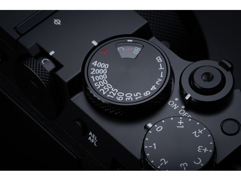 Fujifilm Fotokamera GFX 100RF Schwarz GFX-Kamera mit fest verbautem Objektiv und bringt die Mittelformat-Bildqualität in ein ultrakompaktes Design