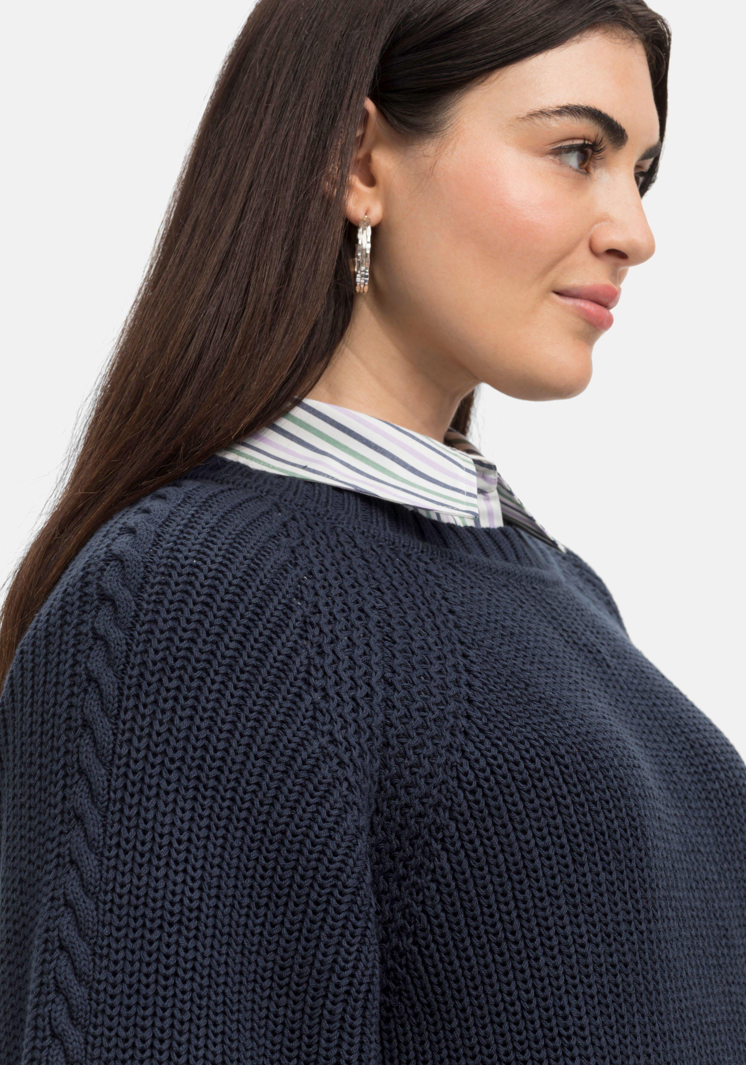 Pullover in Perlfangstruktur, mit Zopfmuster