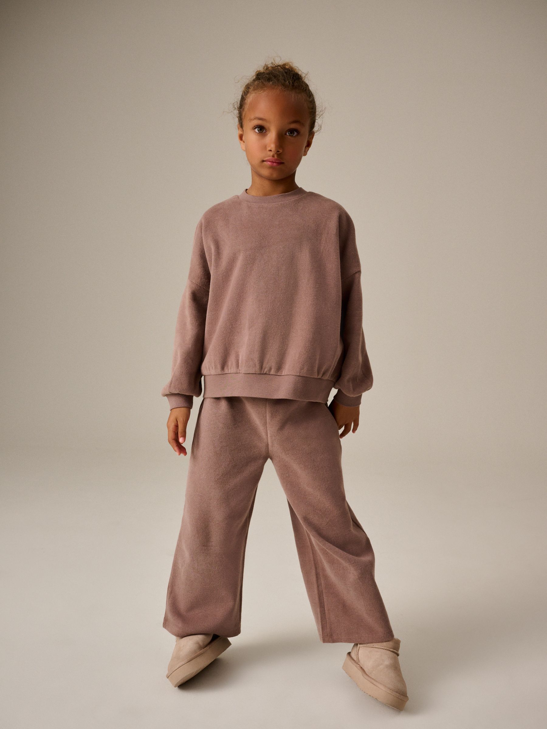 Bruin - Set van oversized behaaglijk sweatshirt en broek met wijde pijpen (3-16jr)