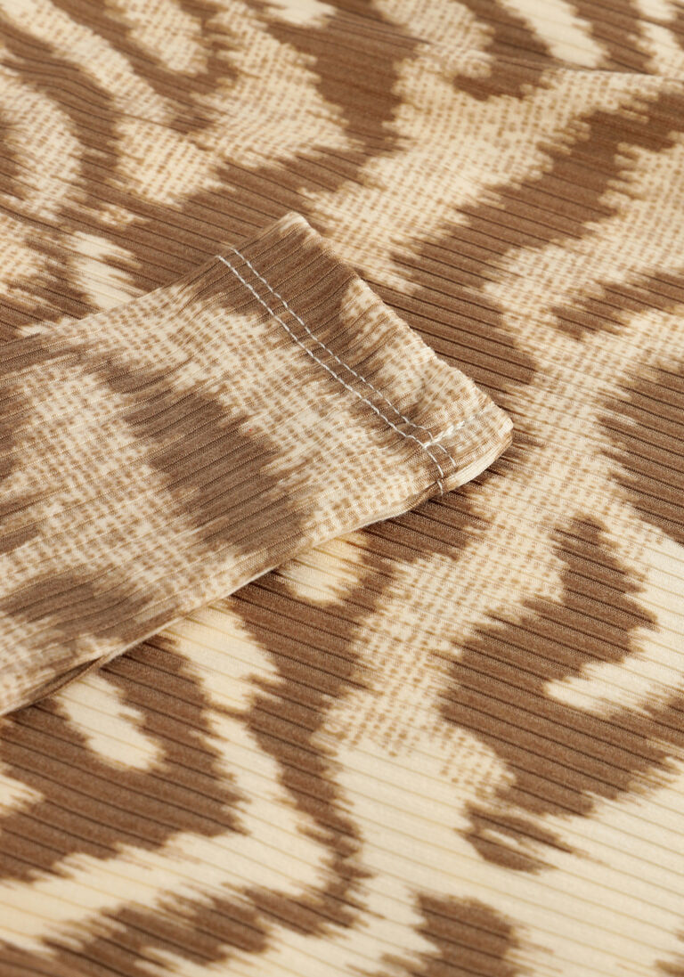 LIKE FLO beige like flo  fancy rib puffy top