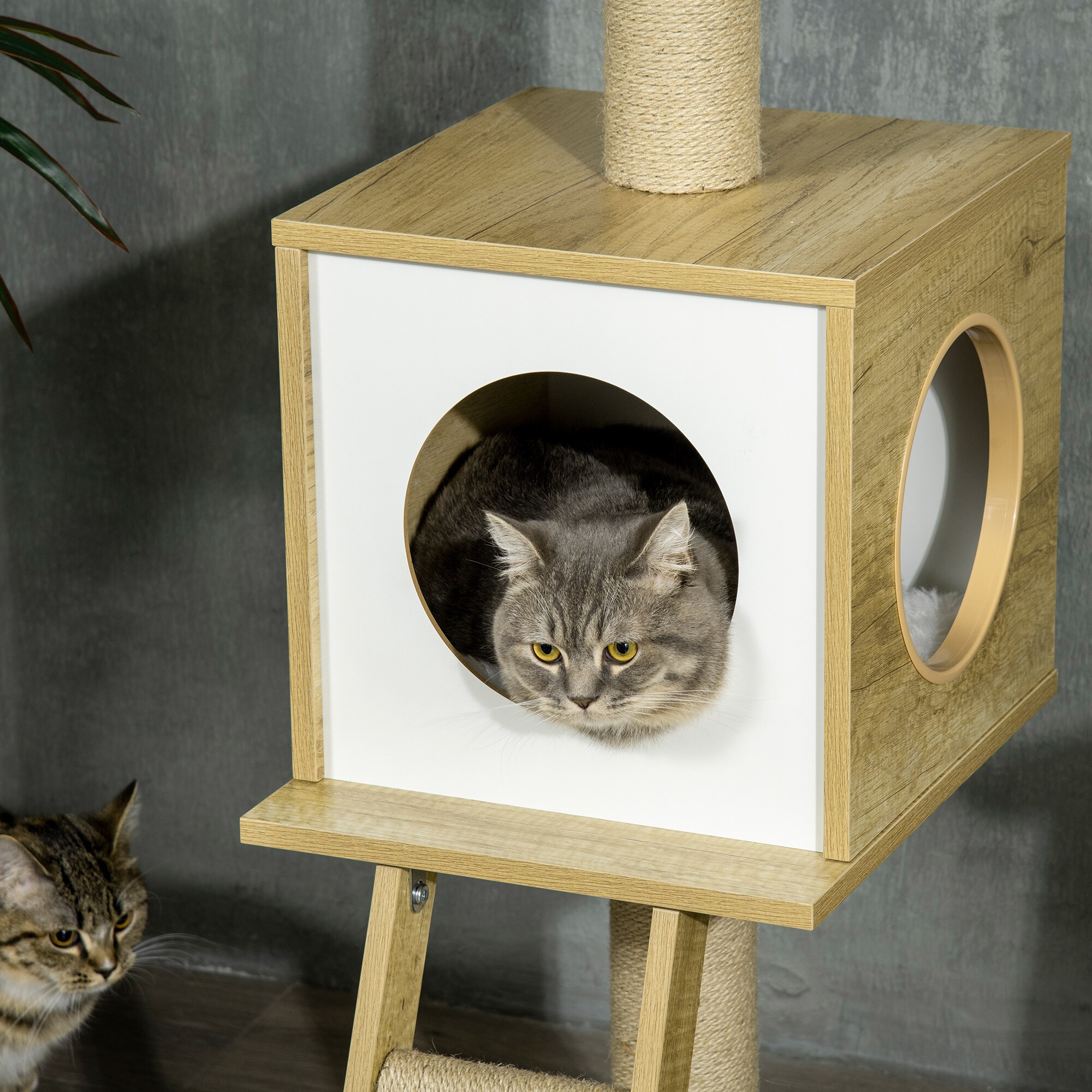 PawHut Kratzbaum mit Katzenhaus braun 40L x 40B x 240-260H cm