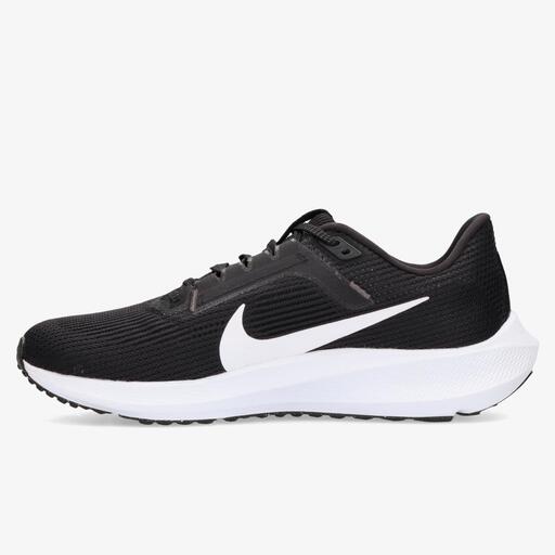 Nike Pegasus 40