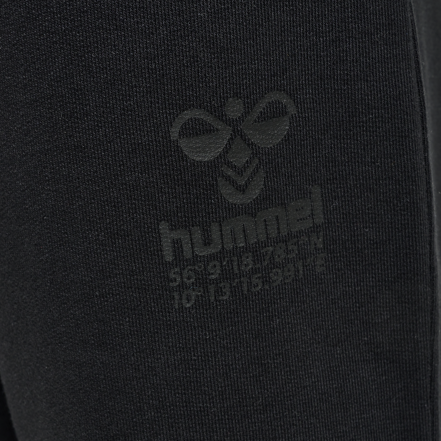 hmlGLOBAL TRACKSUIT