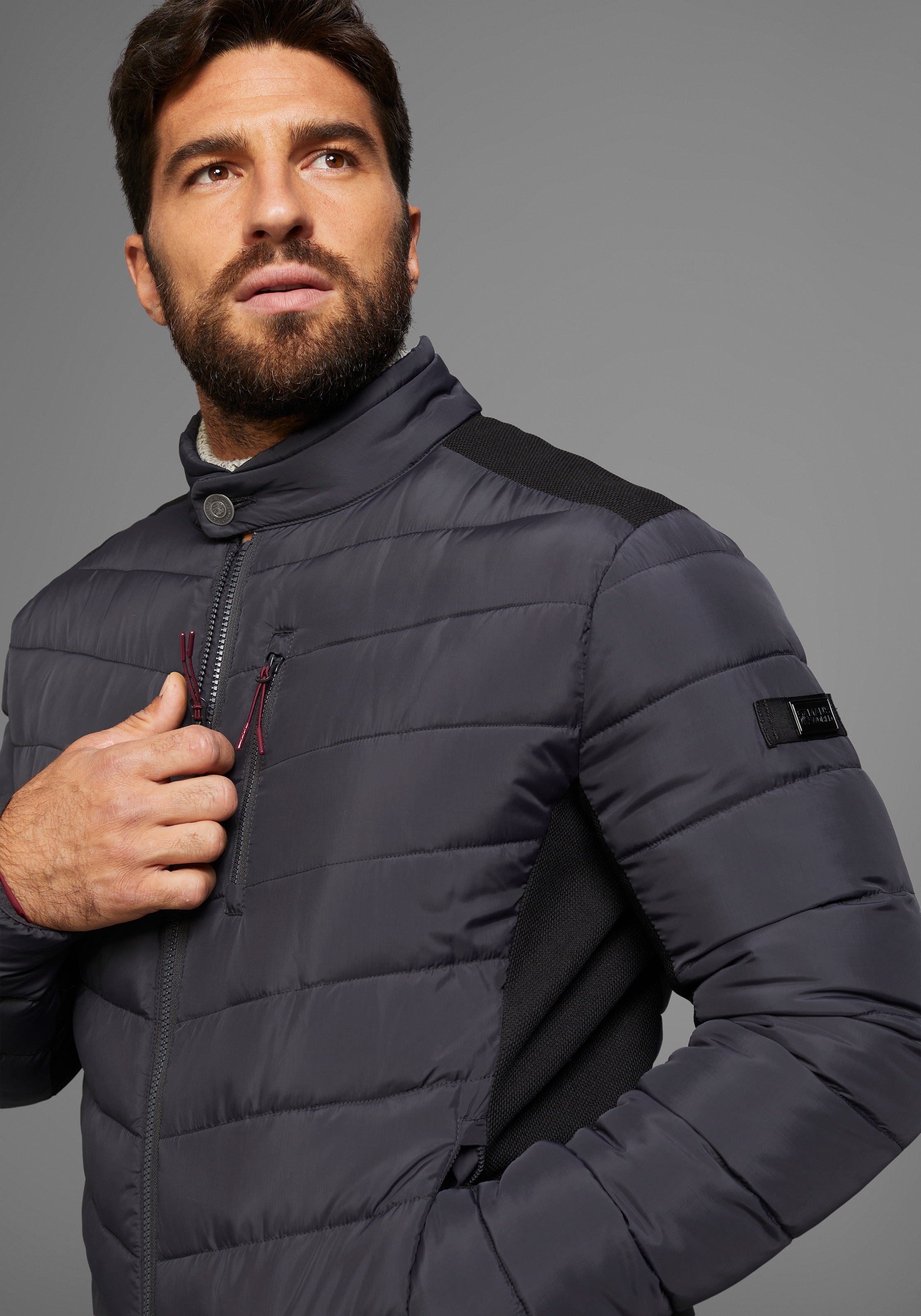 Man's World Steppjacke ohne Kapuze mit Reissverschlusstaschen,  mit Brusttasche,  mit Innentaschen