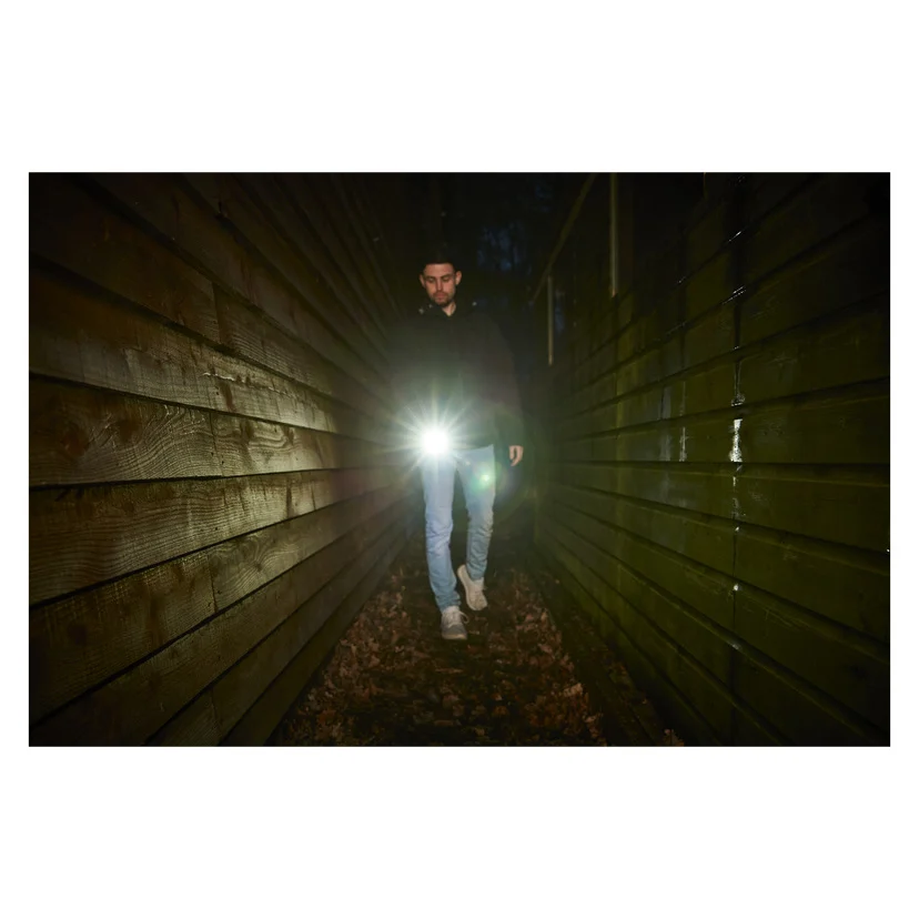 Oppladbar lommelykt LED 4 V 640 lm