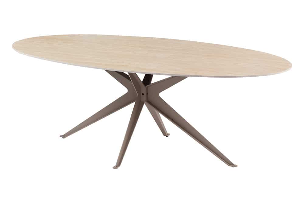 Ovaler Esstisch SCULPTURE 220cm natur Travertin Keramik champagner greige Metall