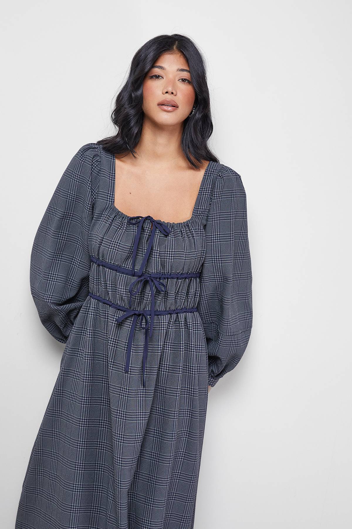 Warehouse Robe Midi Carrée à Carreaux avec Liens Devant