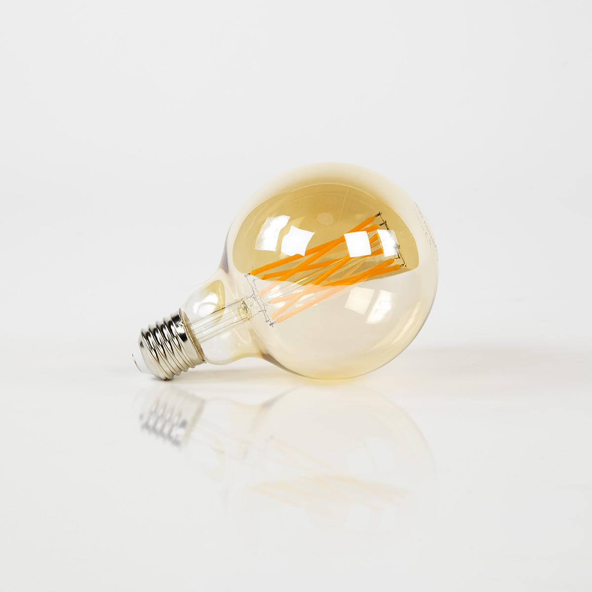 Lamp C - LED filament bol Ø9,5 9,5 cm