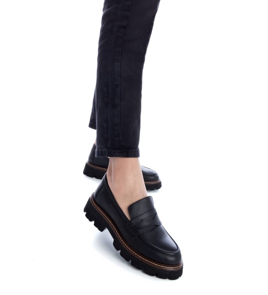 Mocassins de couro Carmela 161146 pretos
