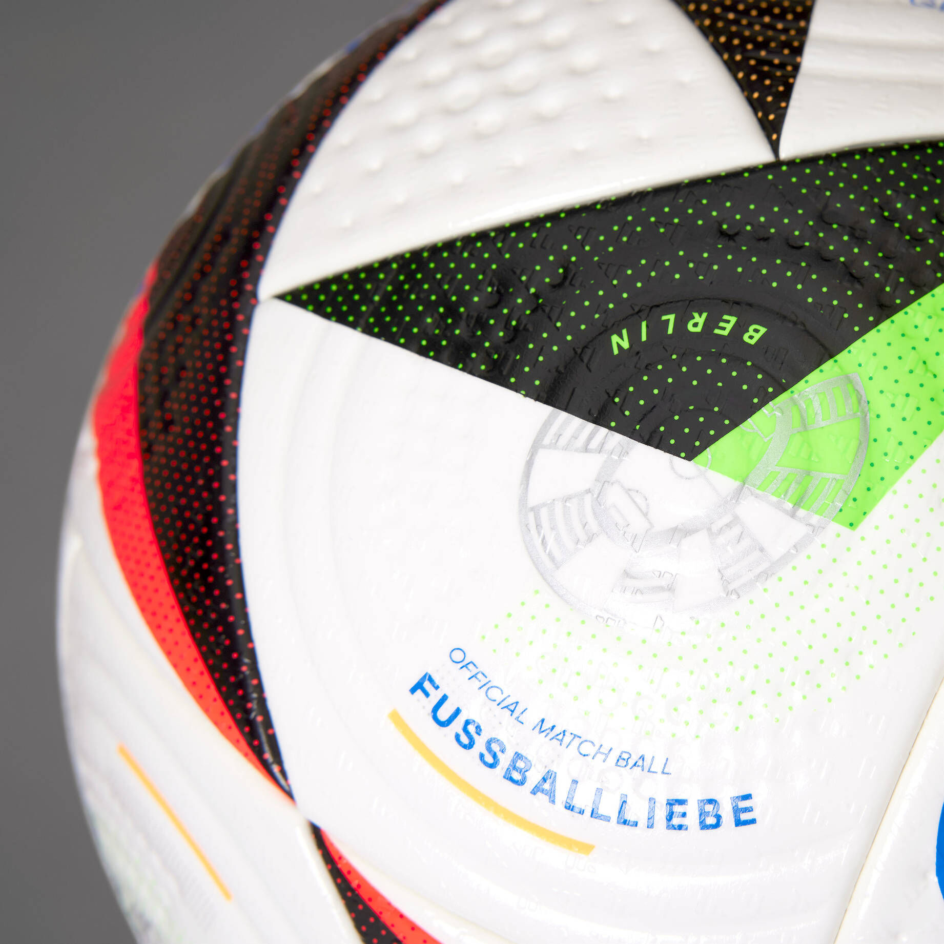 adidas Performance| Fußball FUSSBALLLIEBE PRO BALL EURO24