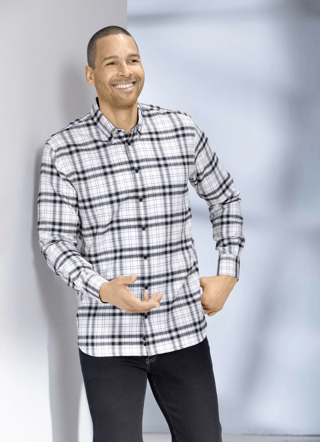 Kariertes Hemd mit Button-Down-Kragen