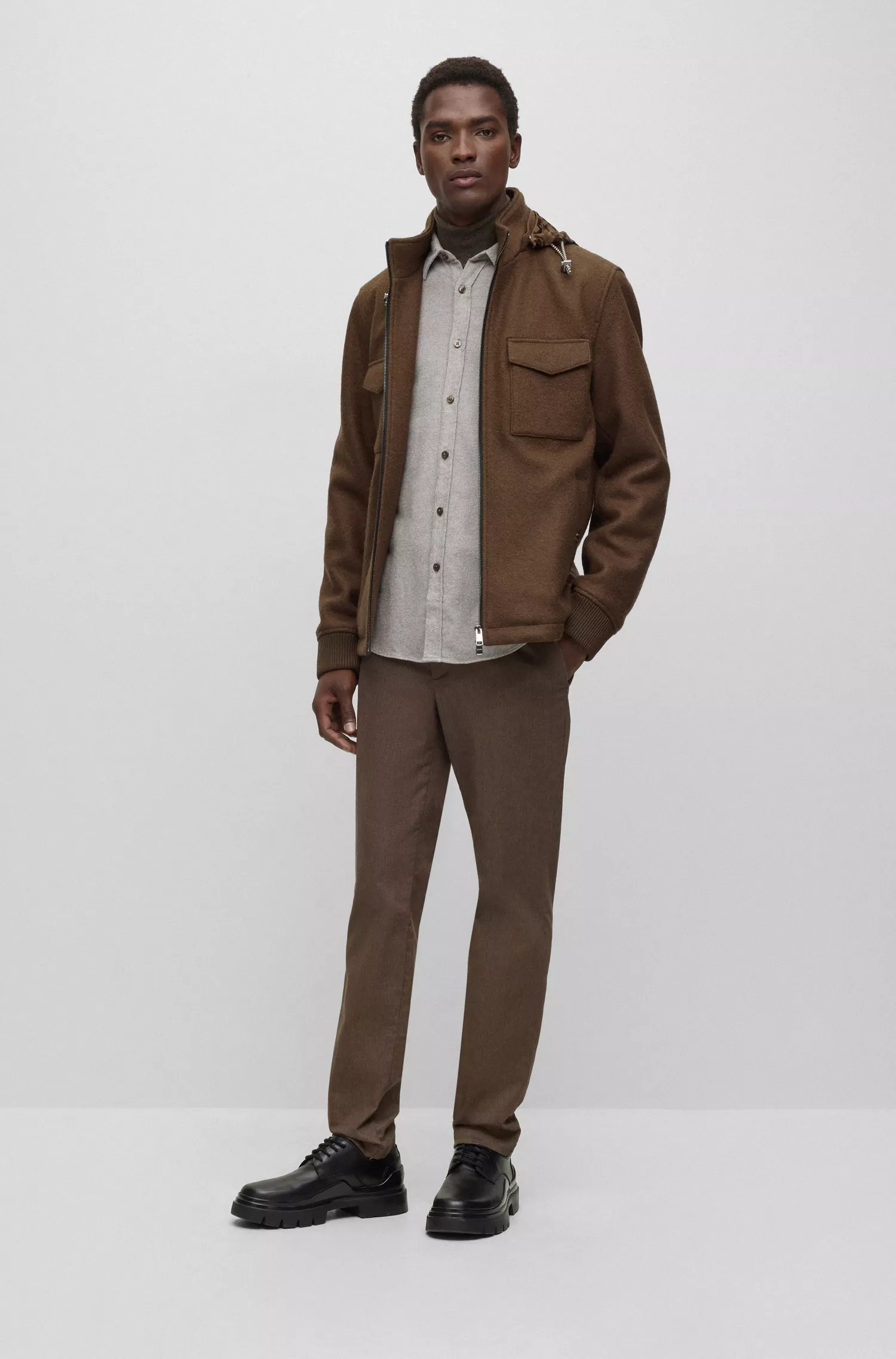 Camisa BOSS preta de corte slim em sarja de algodão lavada