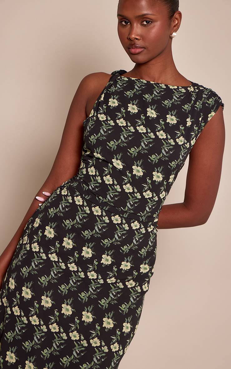Noir Robe Longue Maxi En Mousseline Fleurie Froncée À Imprimé Floral