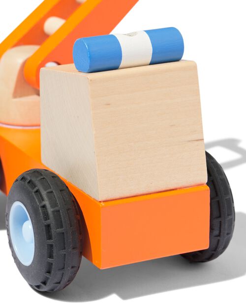 camion de pompiers en bois