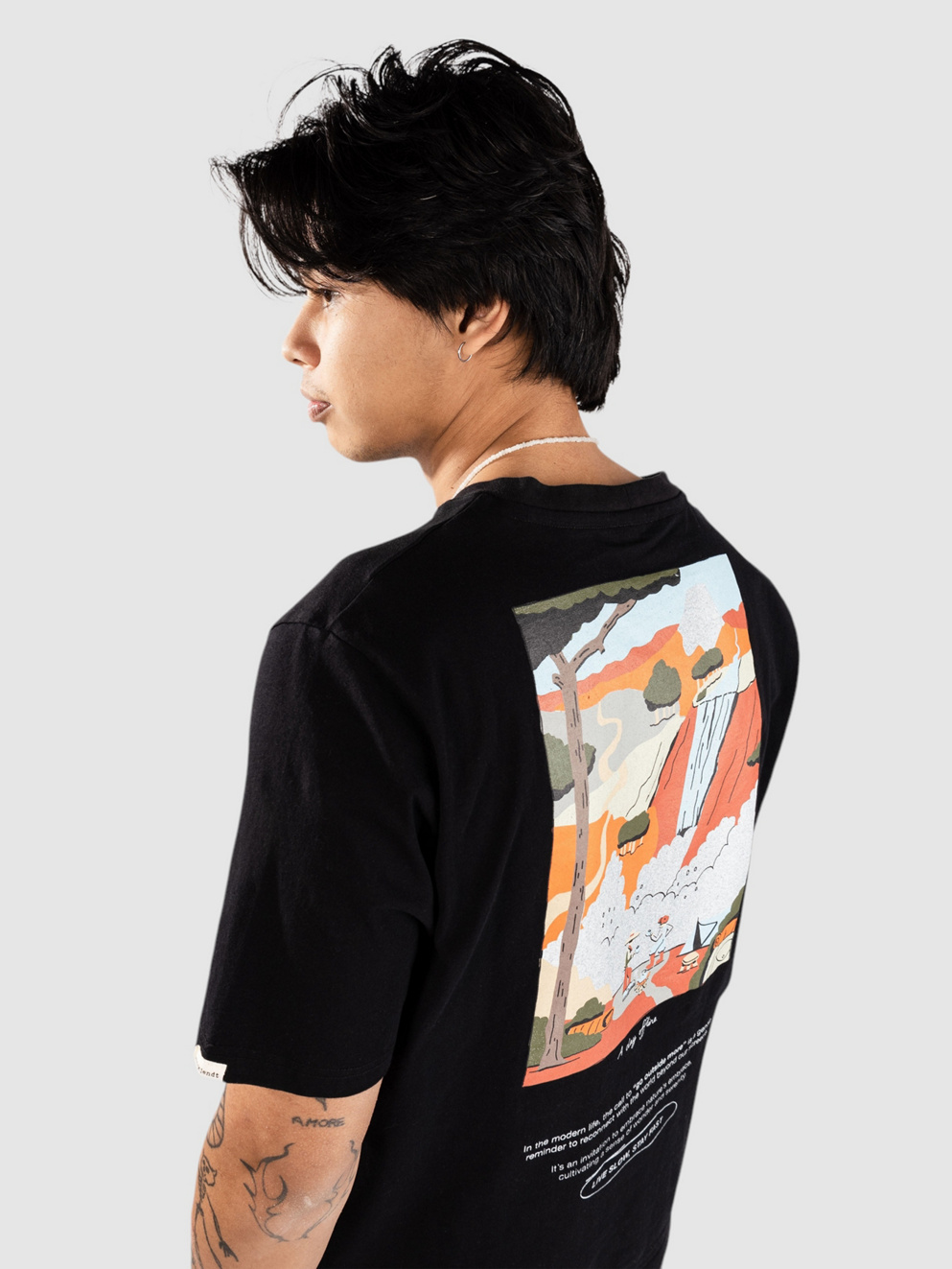 Anerkjendt Akkikki Go Outside More T-Shirt caviar