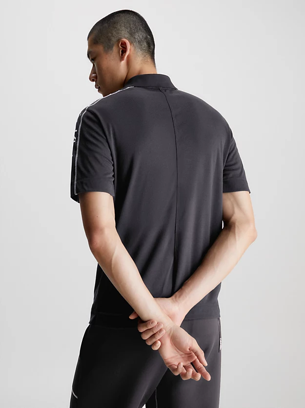 Camisa polo com zíper