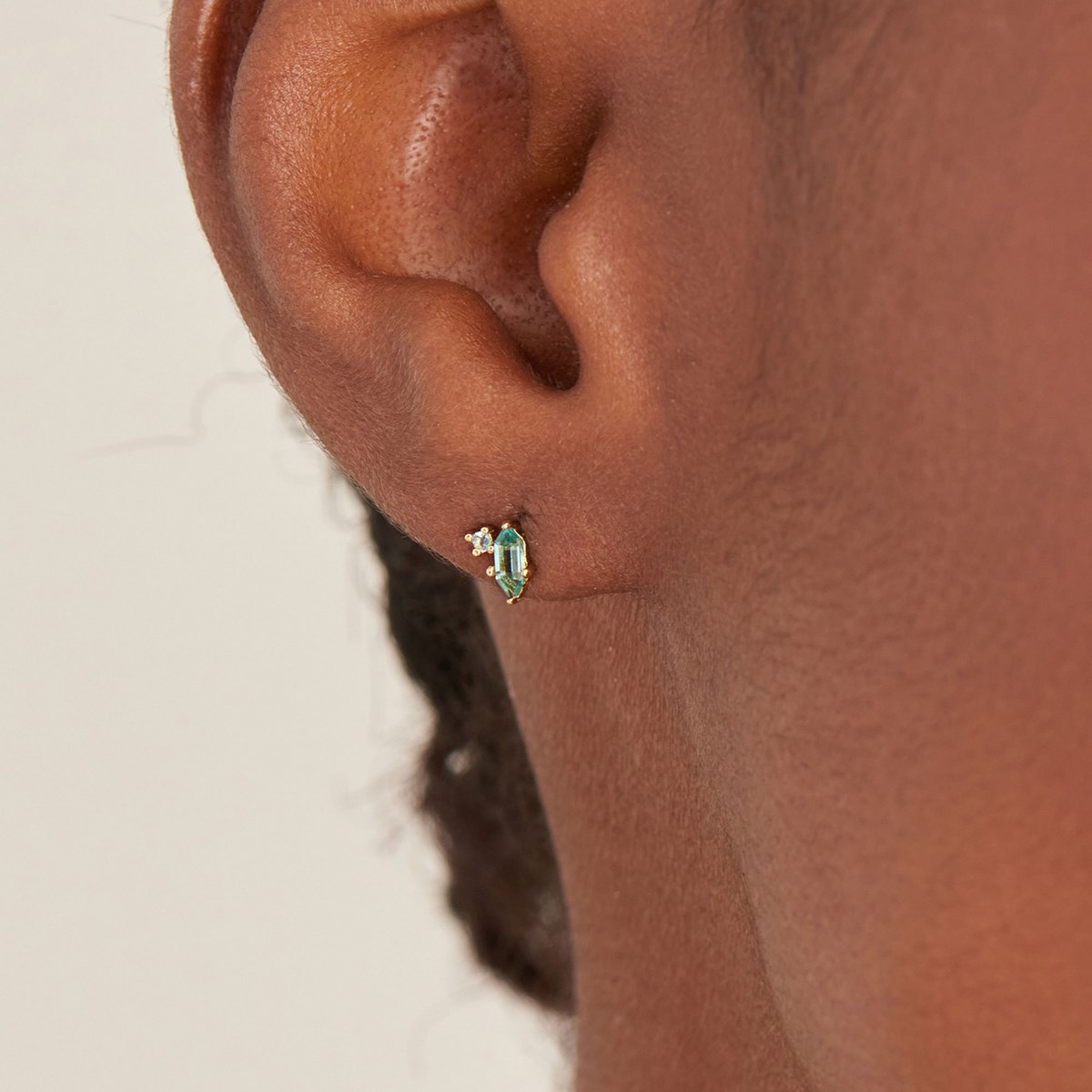Boucles d'oreilles puces Ania Haie Teal Sparkle dorées