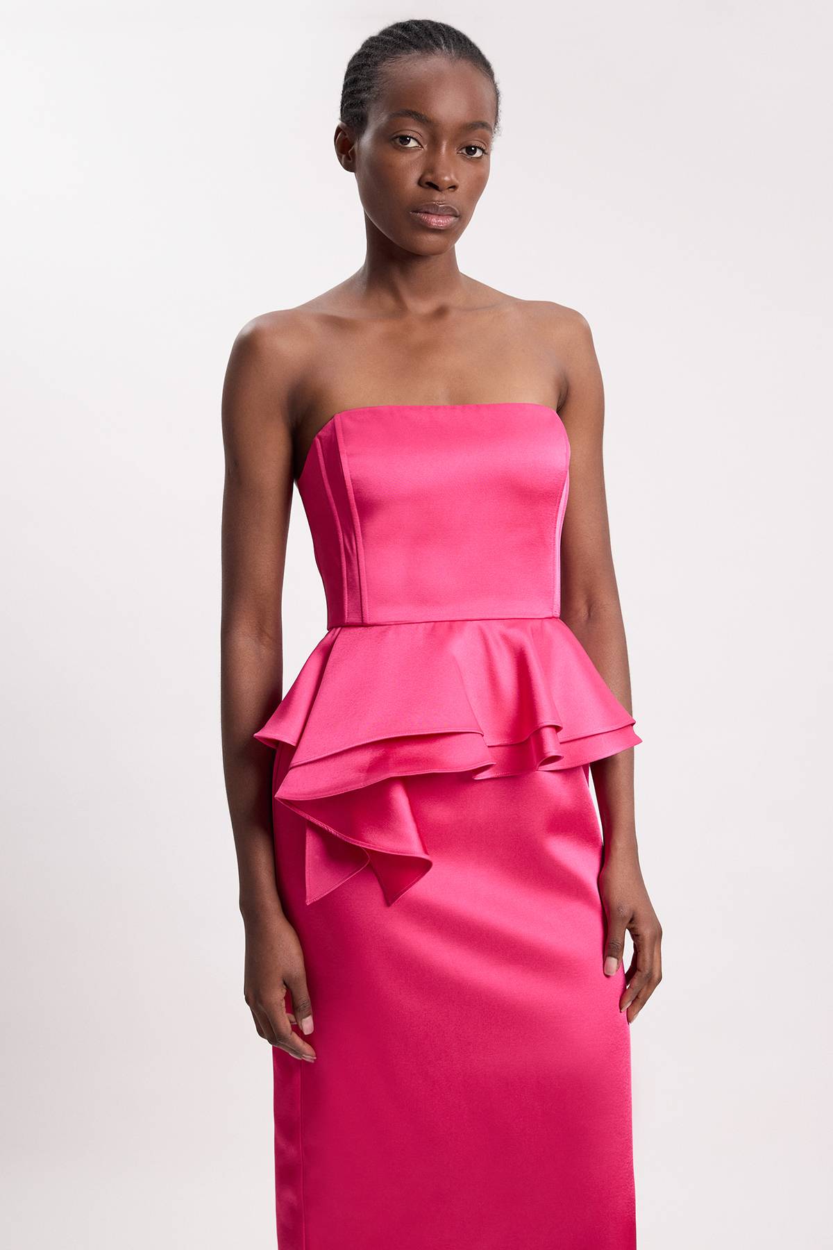 KarenMillen Robe Midi Fourreau En Satin Doublé Avec Basque