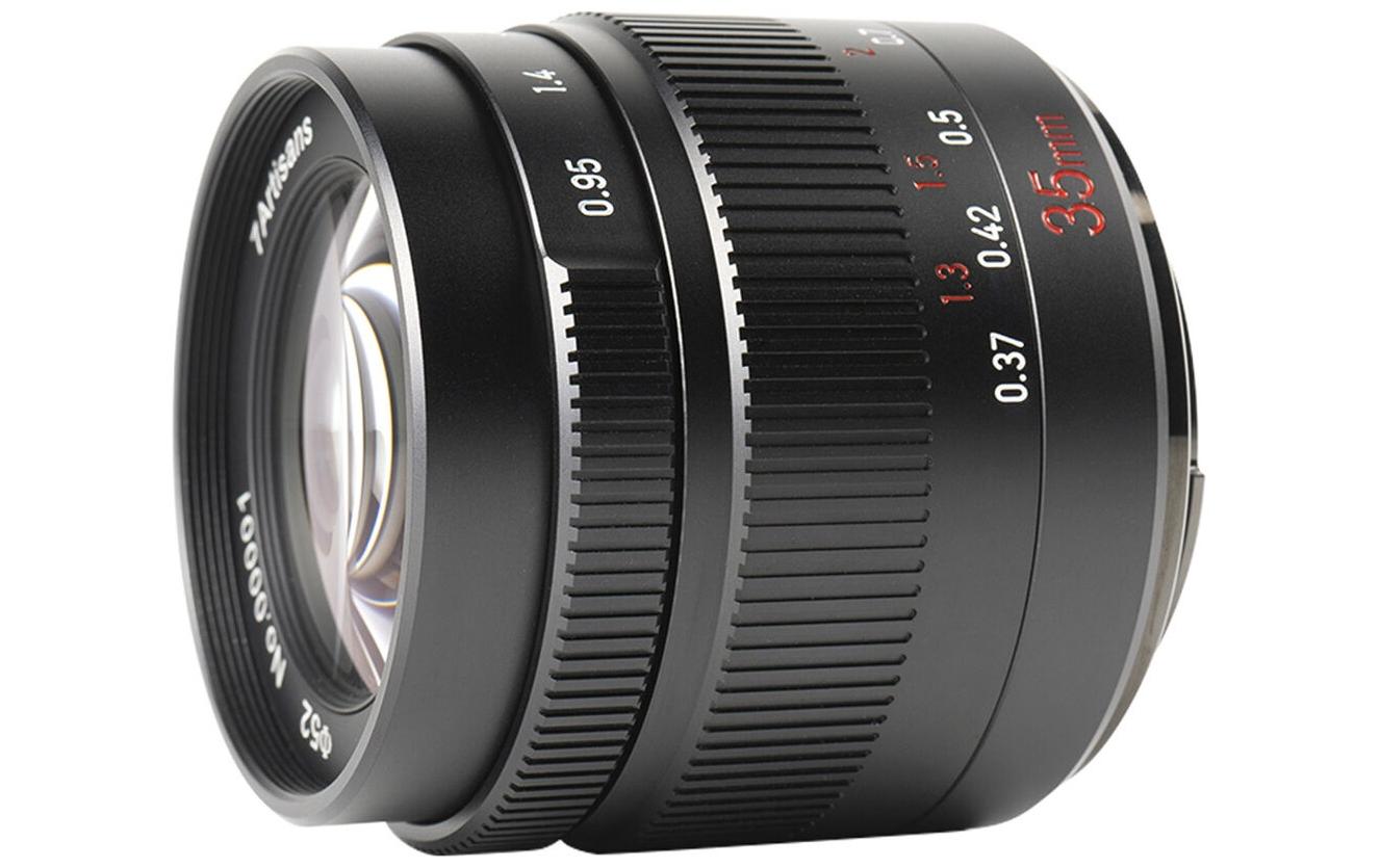 Festbrennweite 35mm F/0.95 – Fujifilm X-Mount<br>Festbrennweite mit überragender Blendenleistung