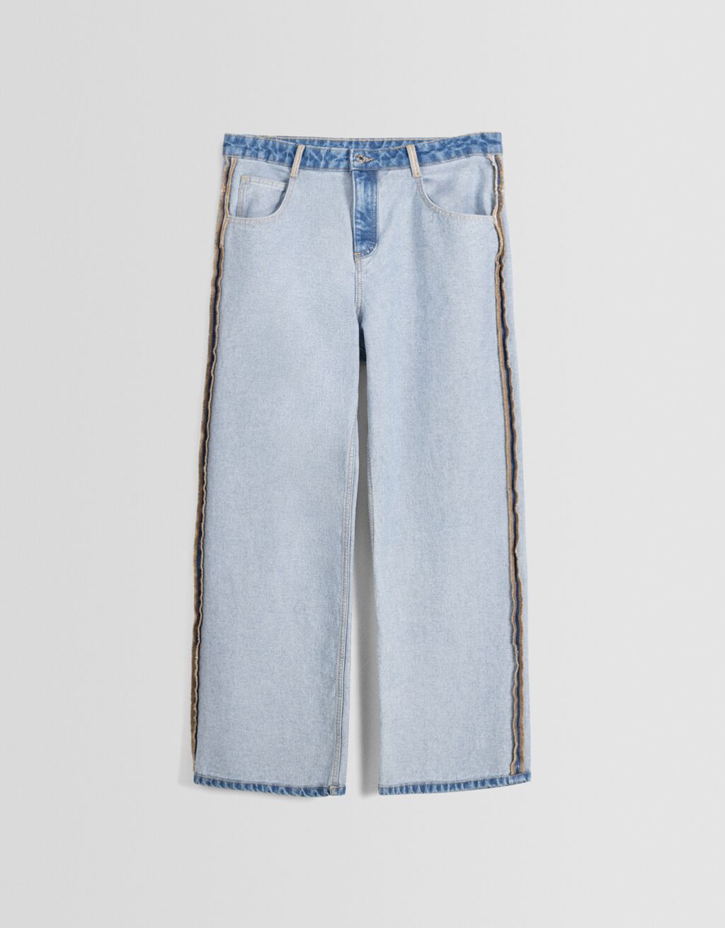 calças jeans largas ao contrário