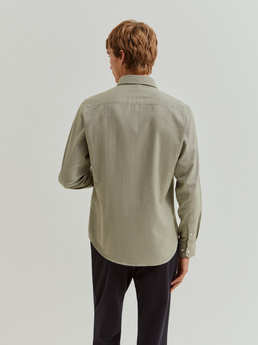 Camisa slim fit micropadrão