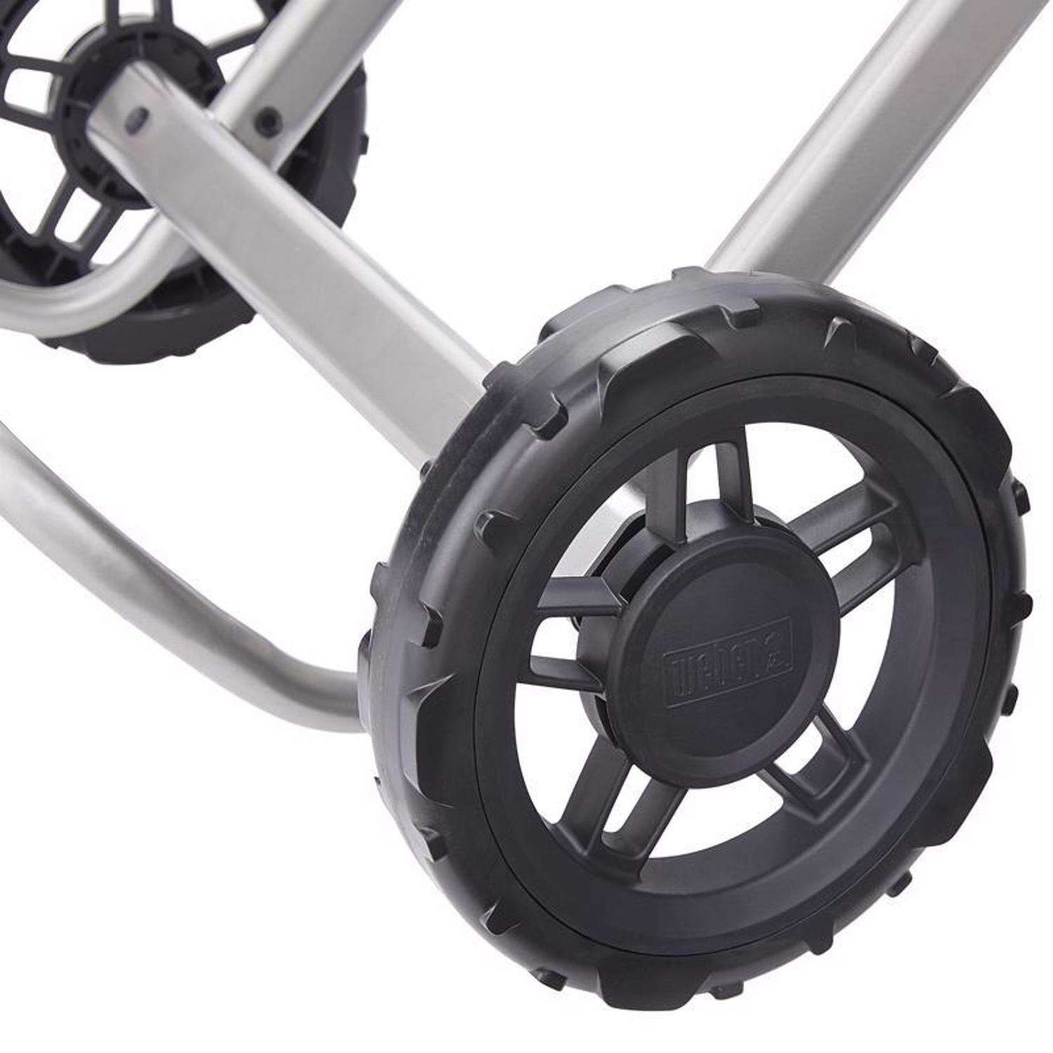 Churrasqueira portátil Weber Traveler com 1 queimador a gás propano líquido, preta.