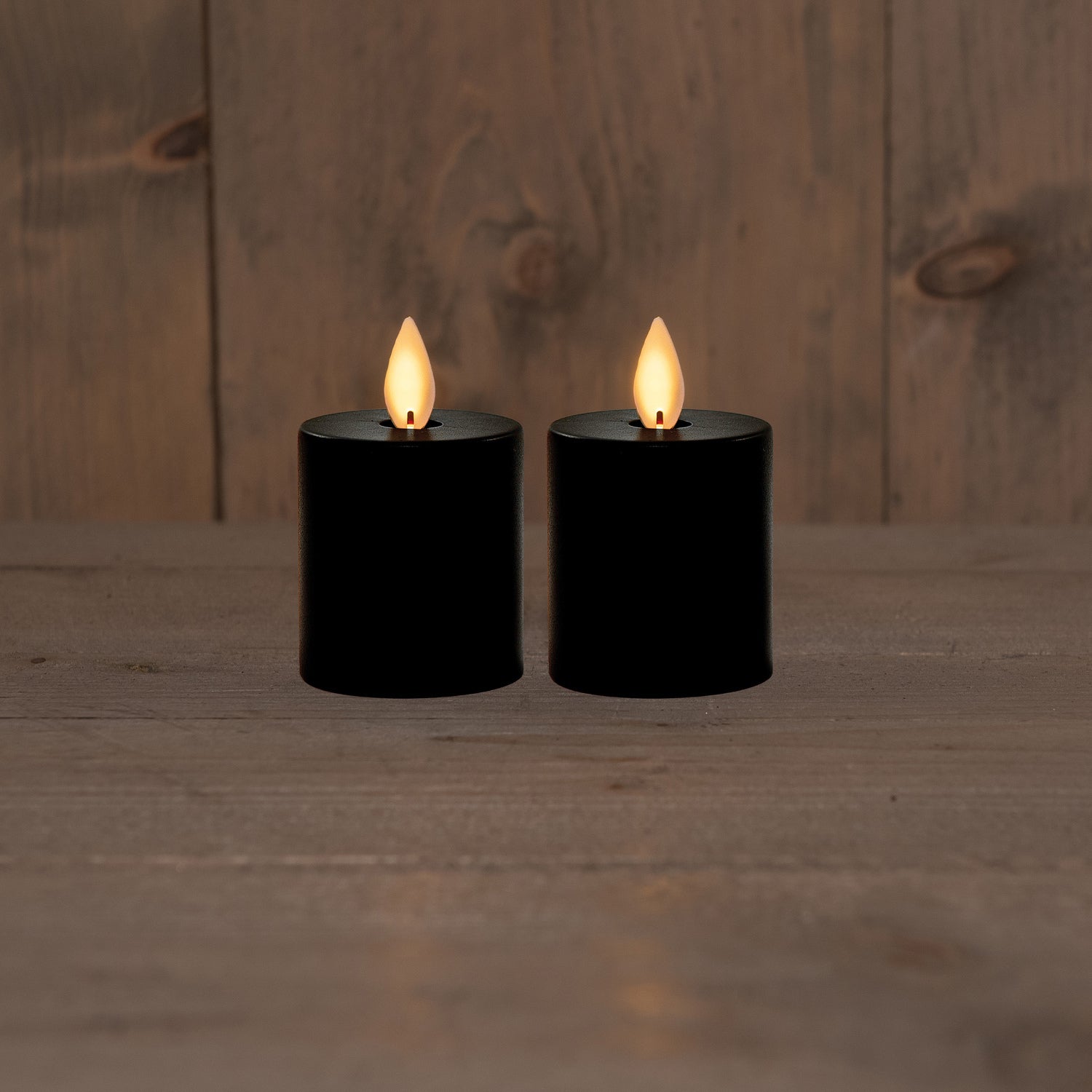Anna's Collection LED waxinelicht met timer zwart D 4,5 H 8 cm 2 stuks