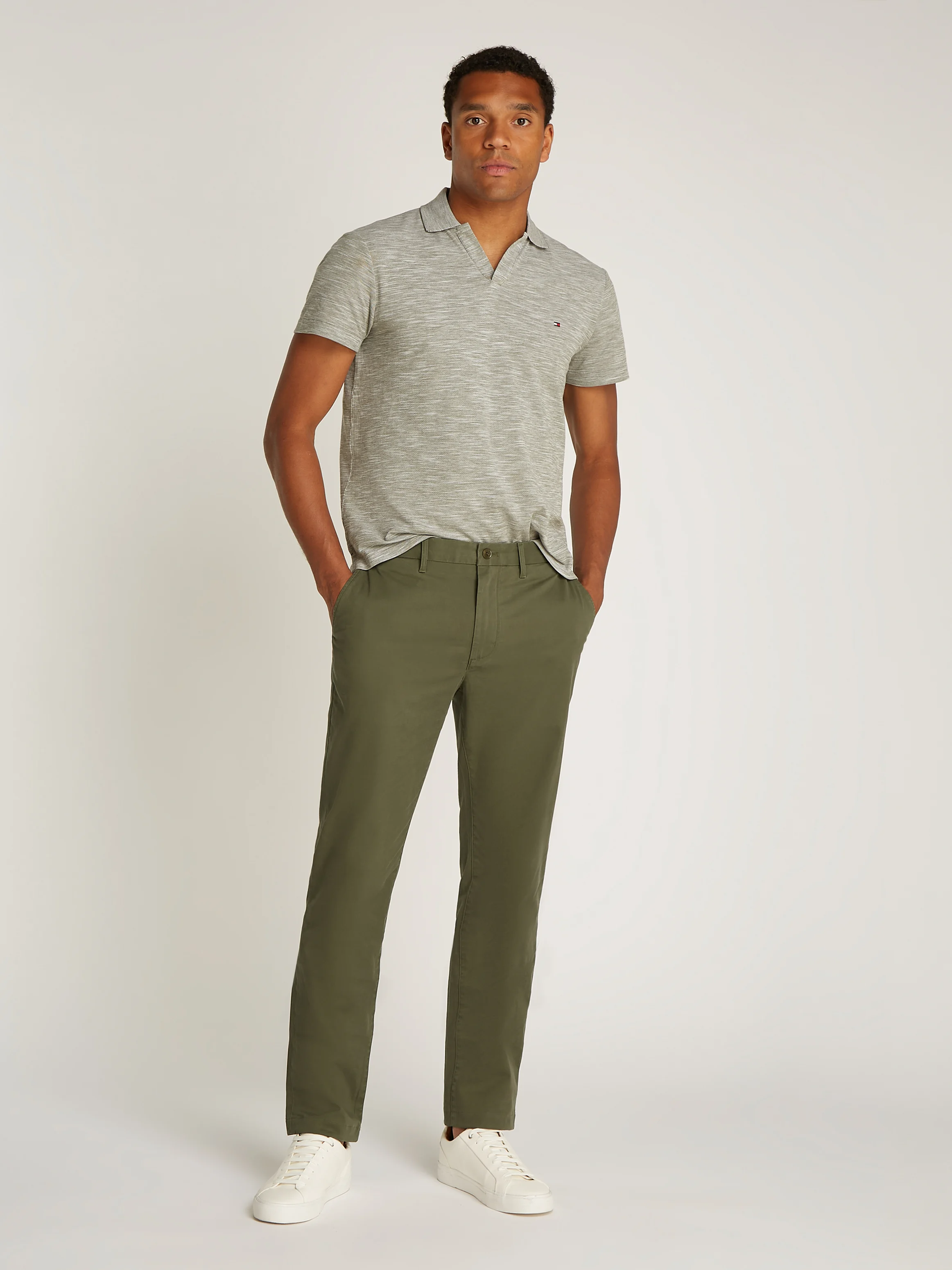 Chino droit en coton mélangé | Kaki