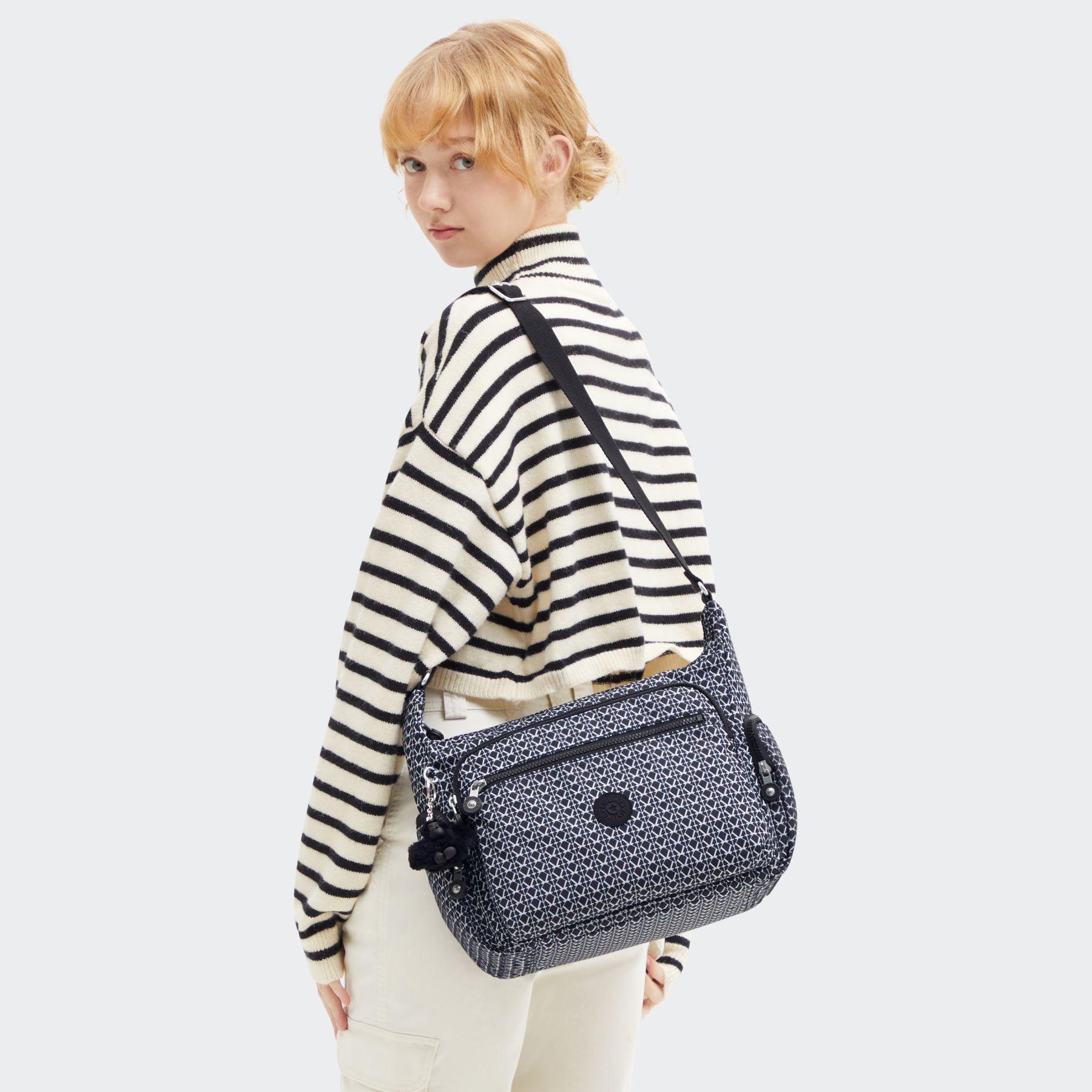 GABBIE  Sac à bandoulière Medium Avec Bretelle Ajustable - Signature Print