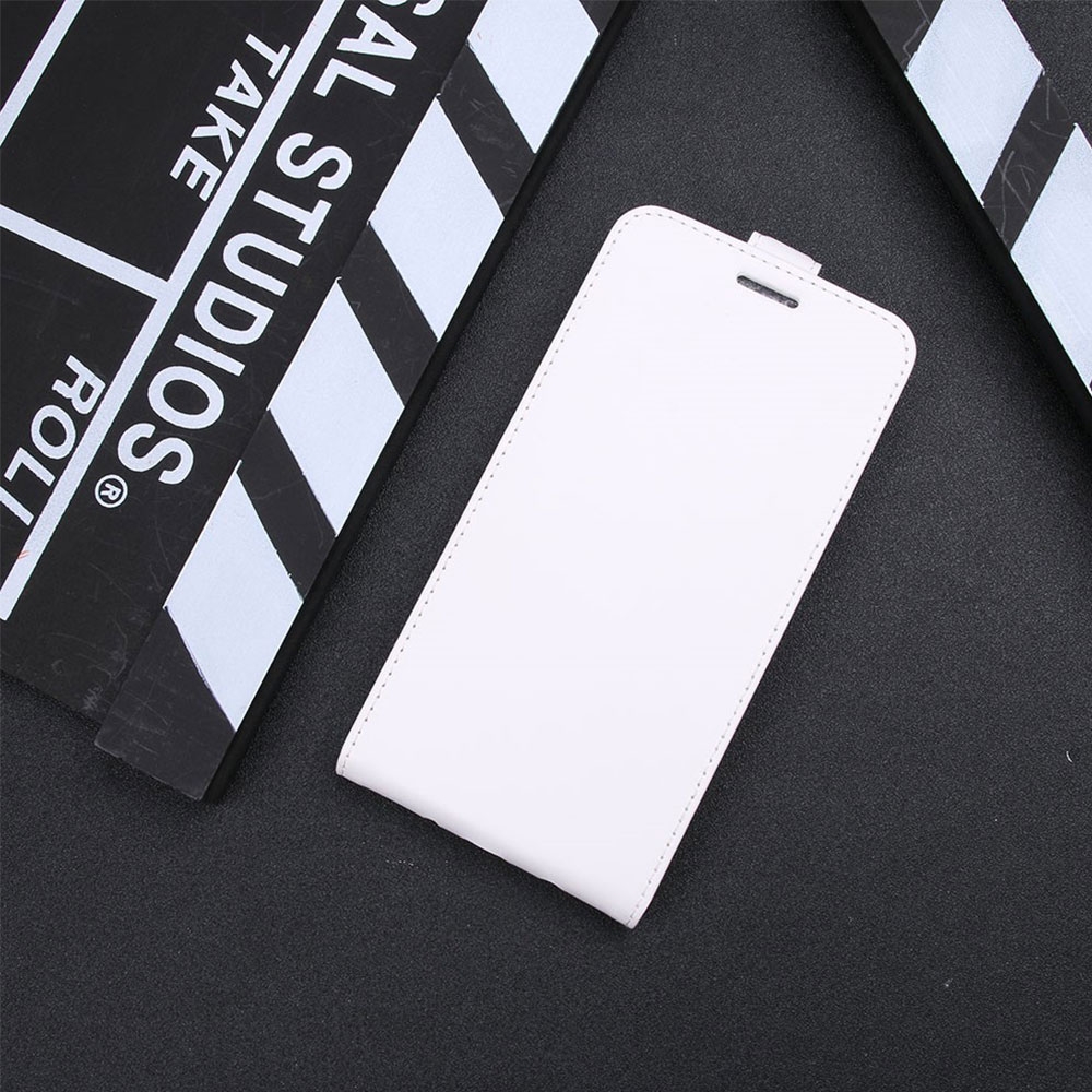 iPhone SE (2022/2020) / 8 / 7 / 6S Leder Tasche Flip Cover Vertikal - Weiss
