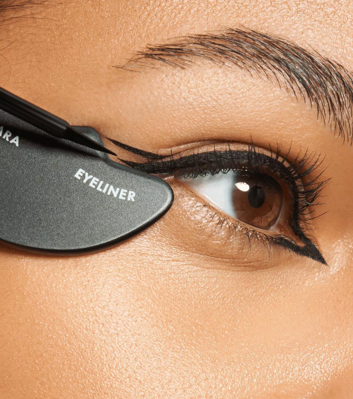 Catrice - Ferramenta de maquiagem para olhos Magic Perfectors