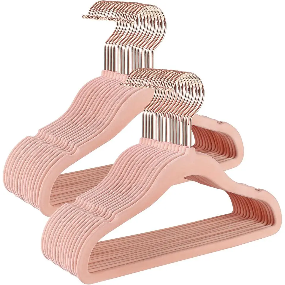Set van 30 kinder kledinghangers in rose, met rosé gouden haak