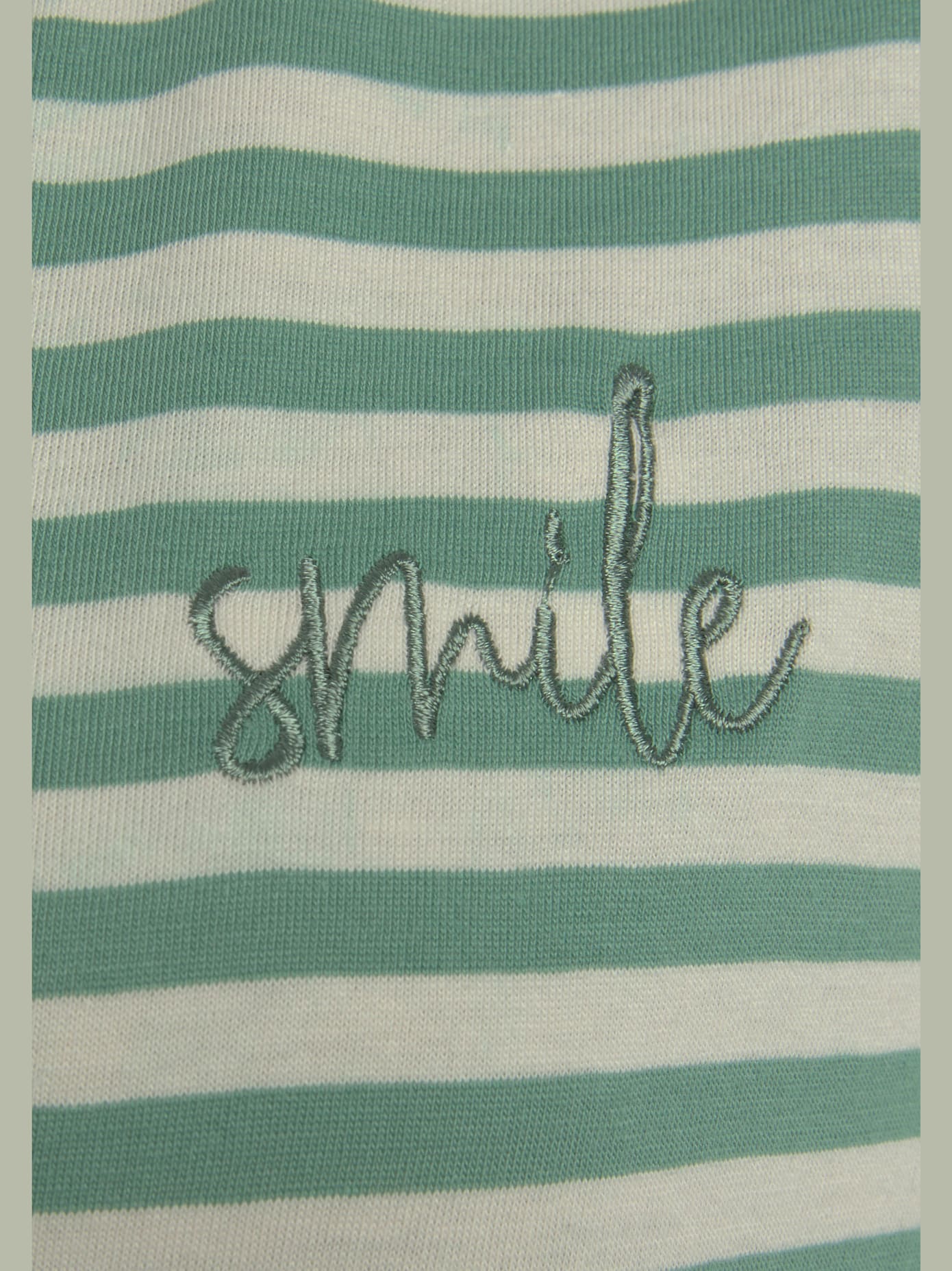 Chemise de nuit t-shirt de nuit rayé avec broderie