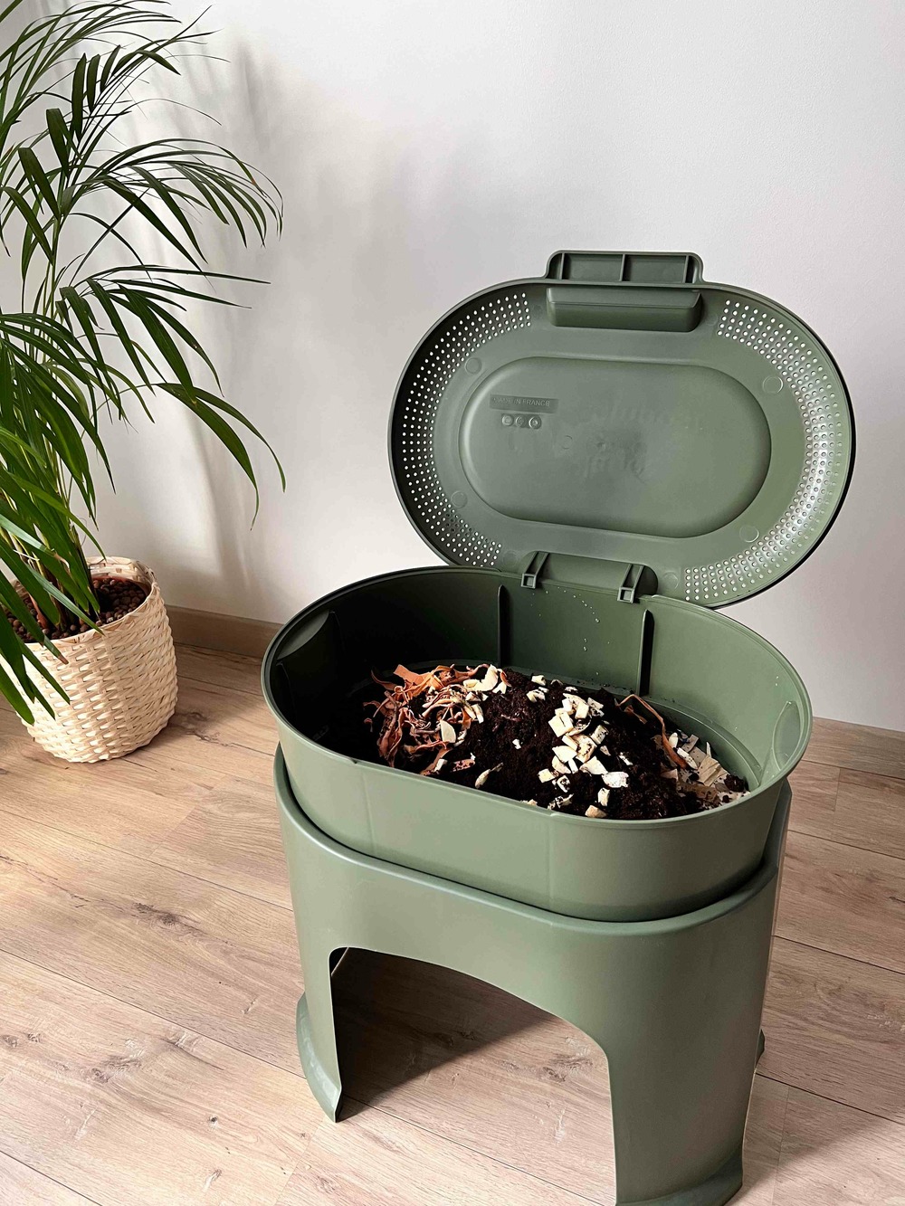 Lombricomposteur Magic Lombric avec 3 bacs à compost - 42 l