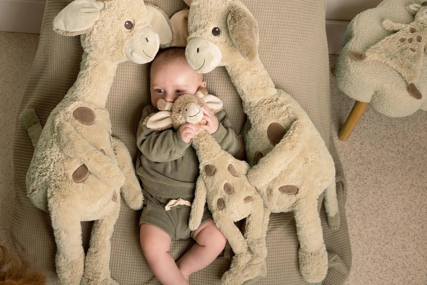 Happy Horse Big giraffe Gus