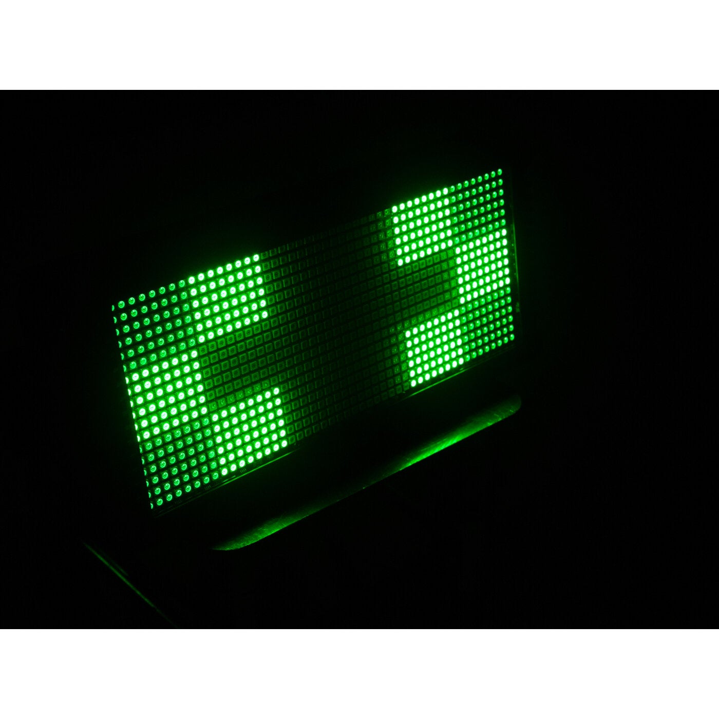 Eurolite LED Strobe SMD PRO 864 DMX RGB 3-in-1 LED lichteffect