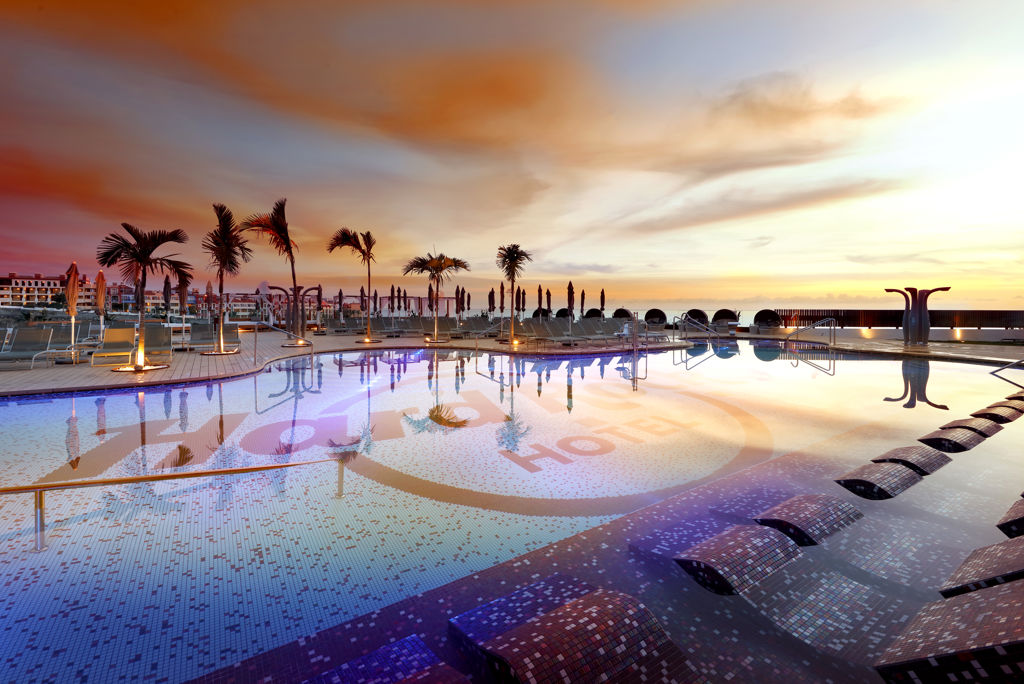 Fly & Go Hard Rock Hotel Tenerife Logies en ontbijt - Hotel