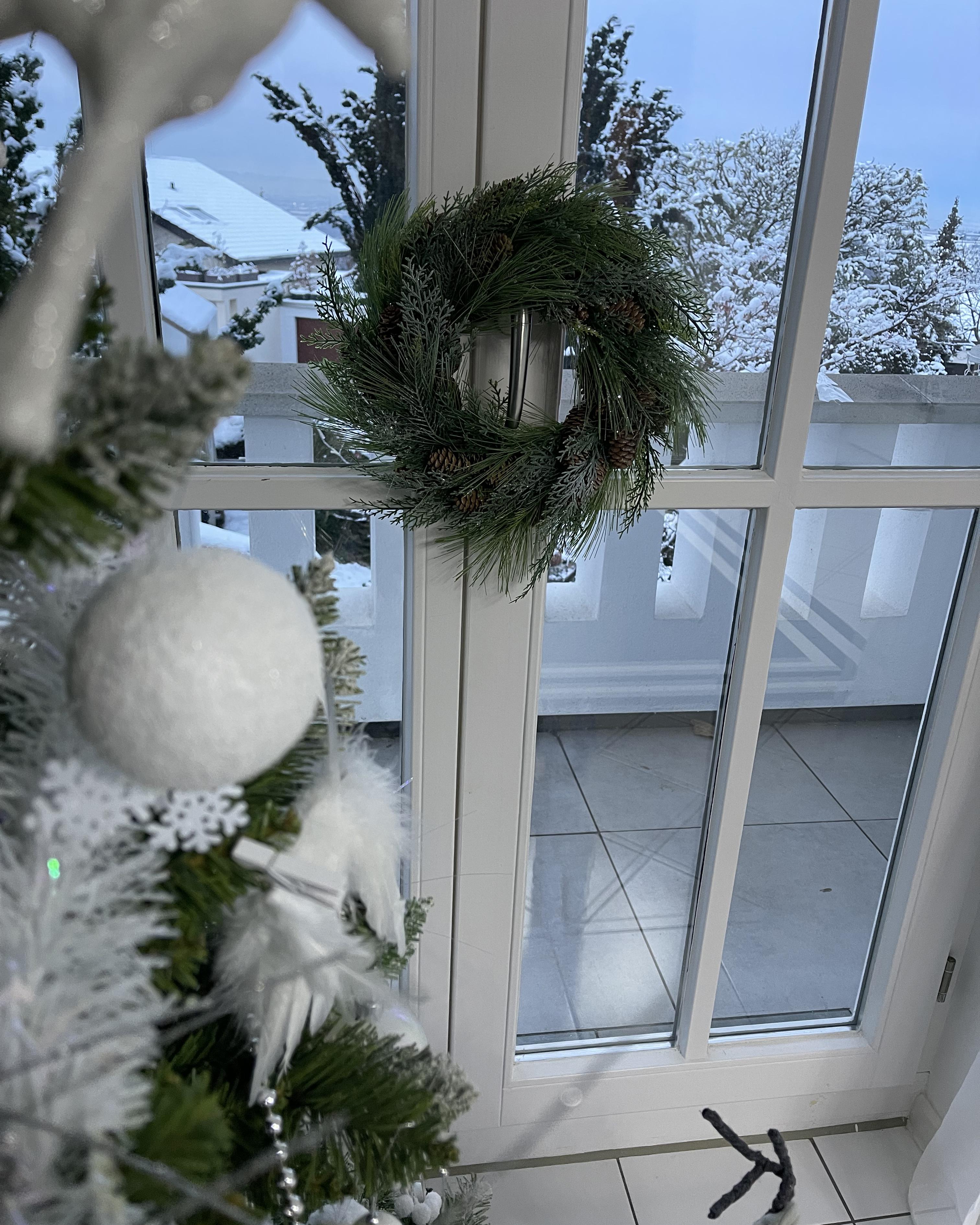 Kerstkrans ASTURIA Groen 34 cm