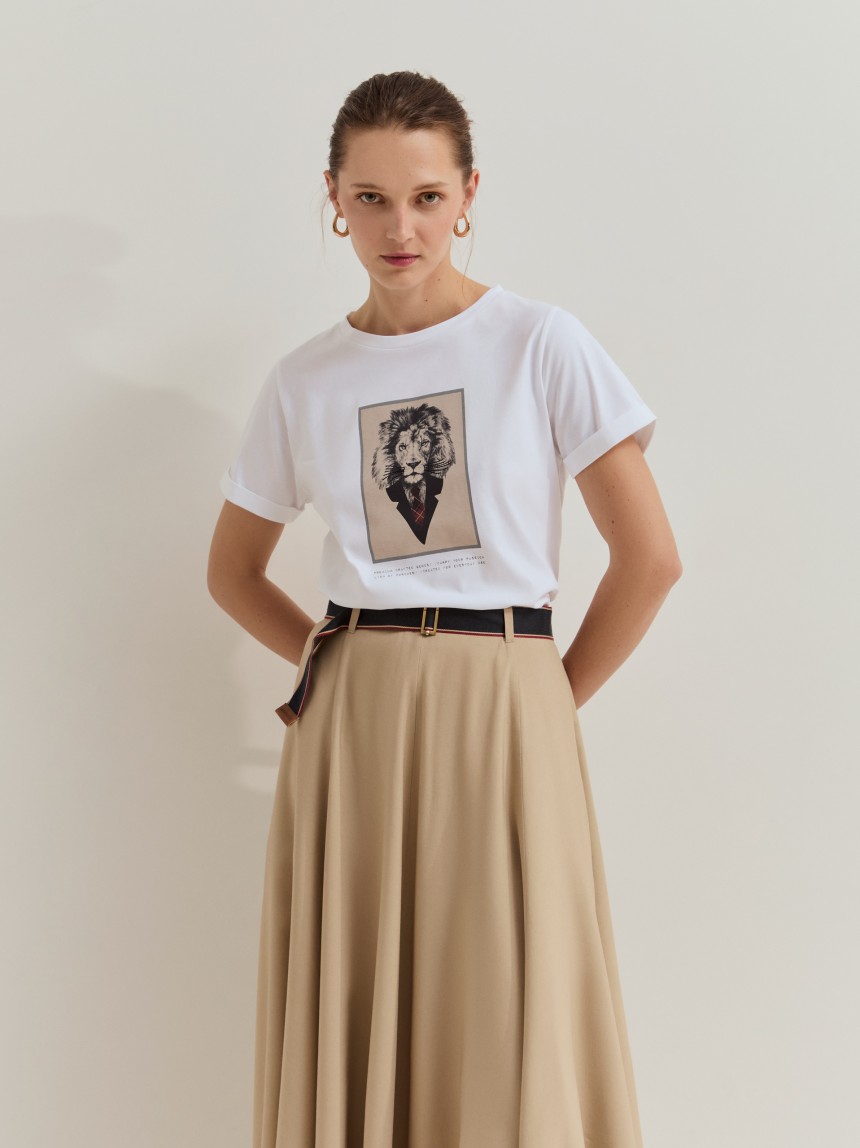 T-shirt com estampado leão