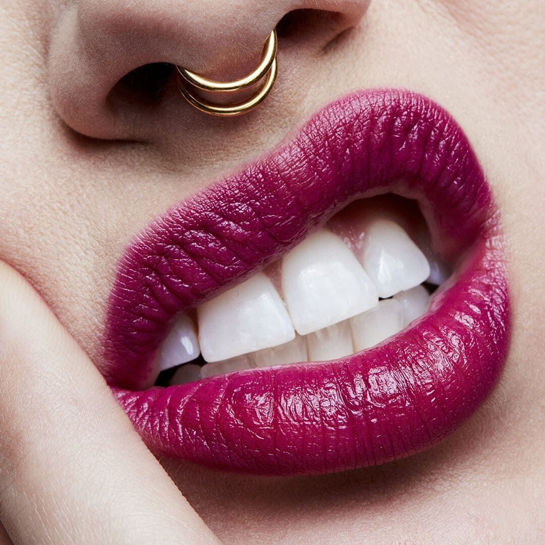 MAC SATIN LIPSTICK