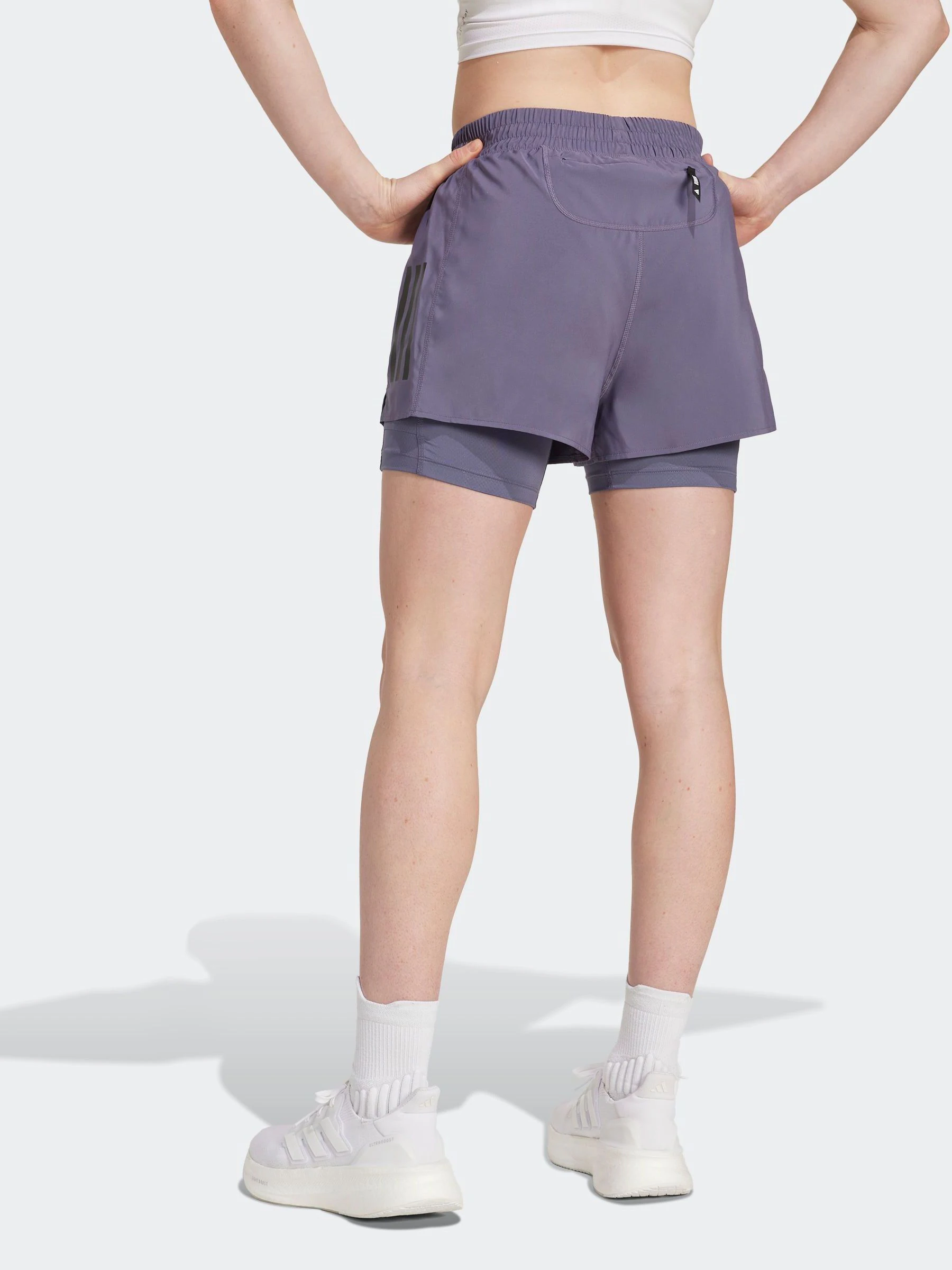 Lichtpaars - adidas Own The Run short met 3 strepen