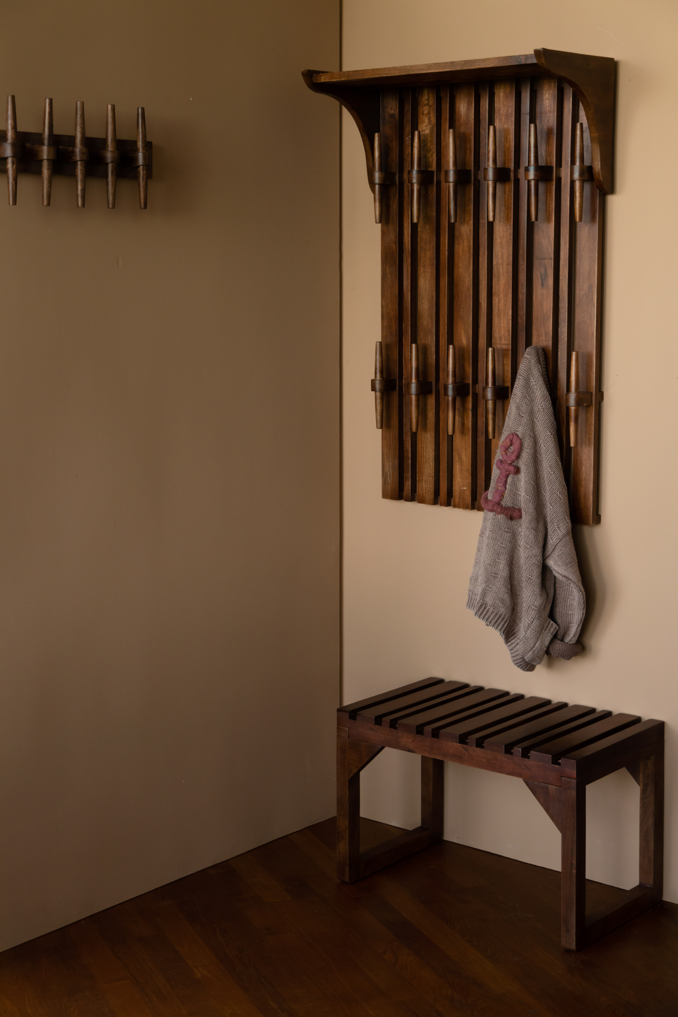 WALL COAT RACK SHELF JAKUB WALNUT